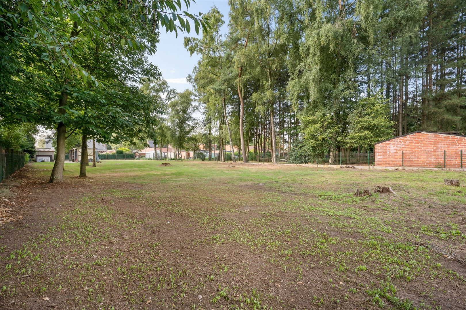 Laagbouwwoning met 3 slaapkamers op ca. 2.252m2 foto 8