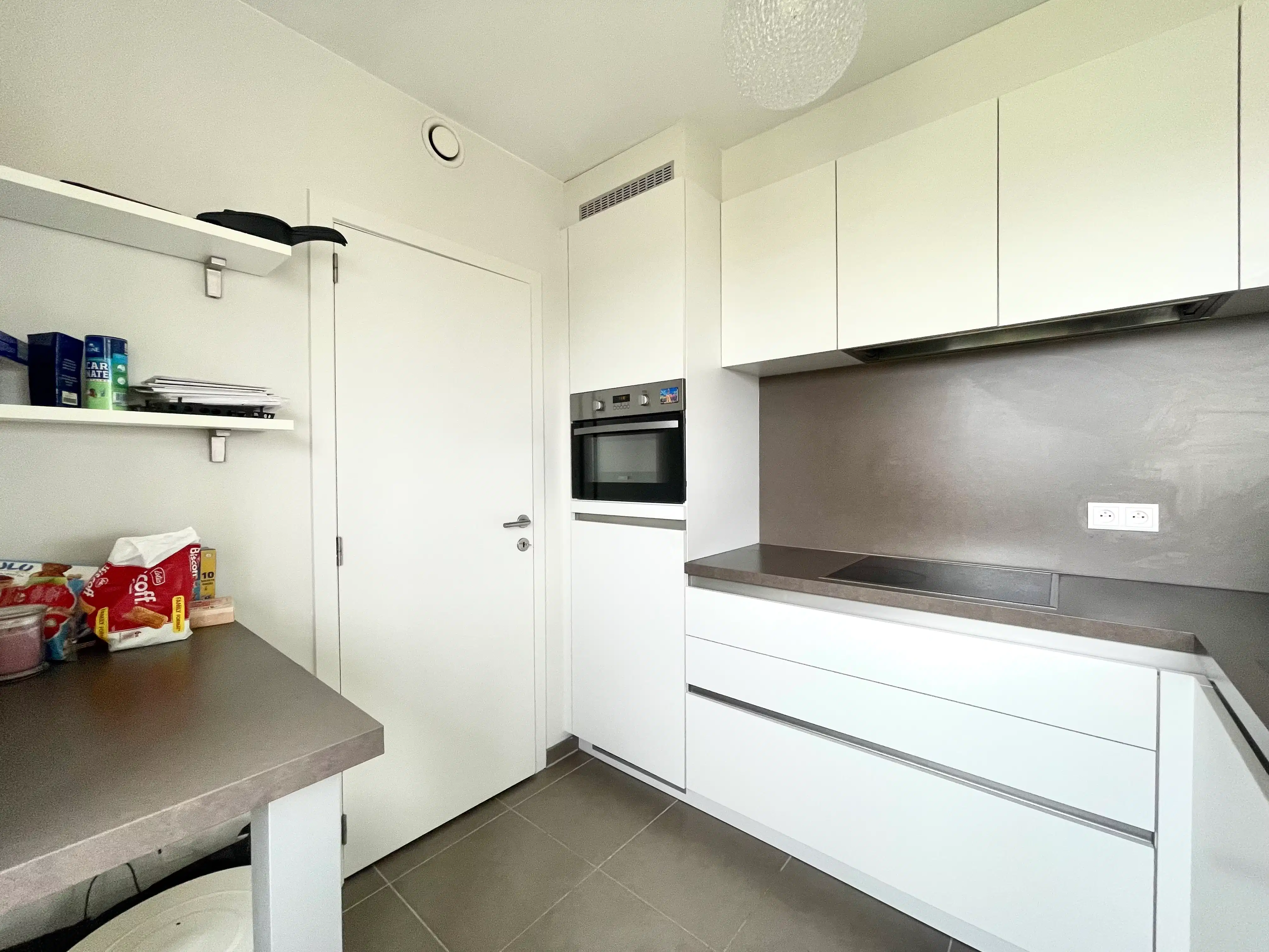 Recent appartement met twee slaapkamers en autostaanplaats foto 6