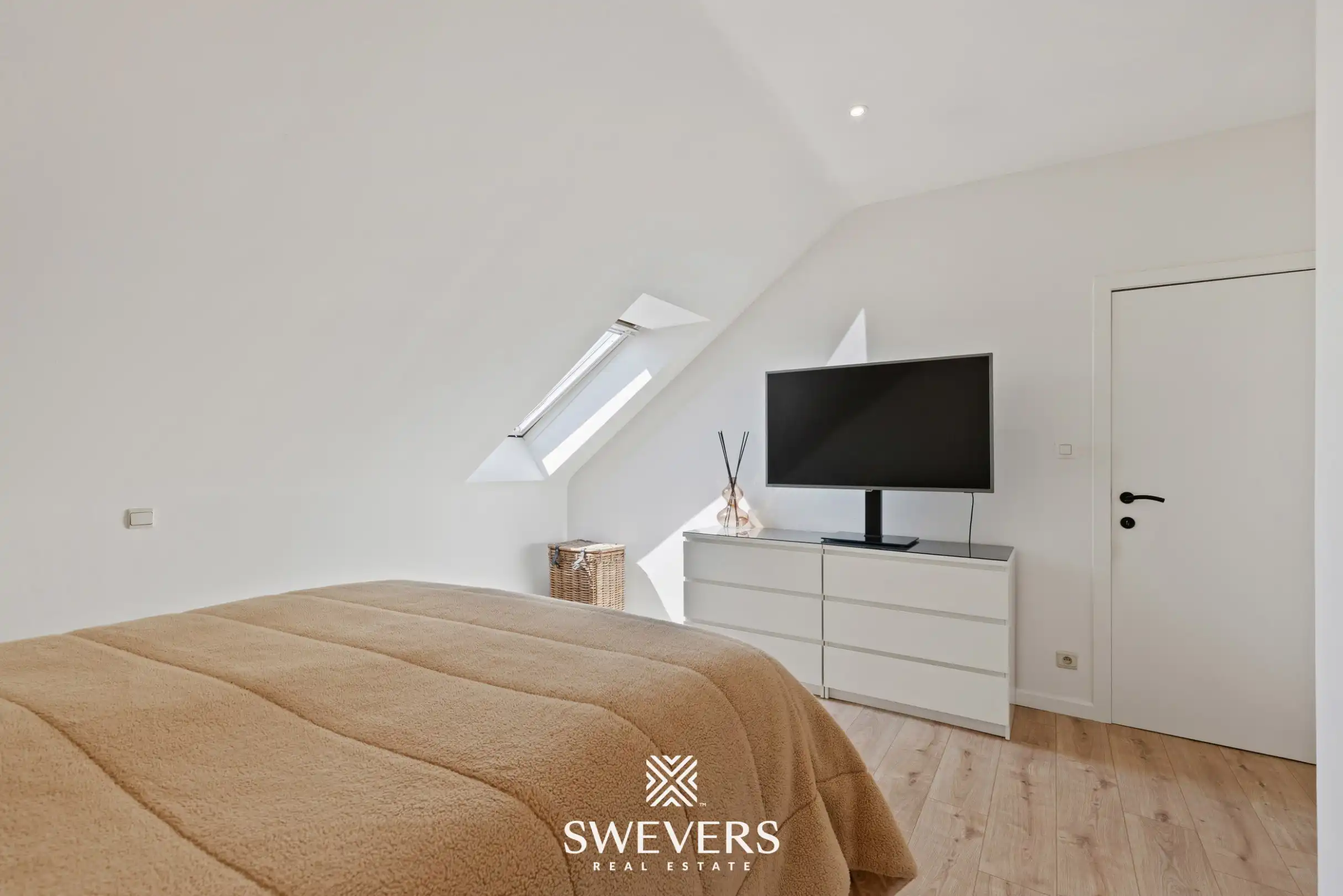 Instapklaar duplex appartement met 2 ruime slaapkamers en zonnig zuidgericht terras in Kermt foto 32