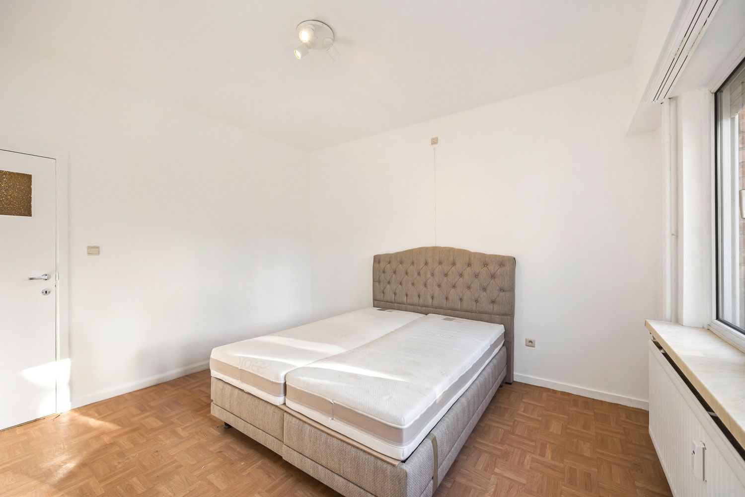 2-slk gelijkvloers appartement met aanzienlijke Z-tuin vlakbij het Te Boelaerpark foto 8