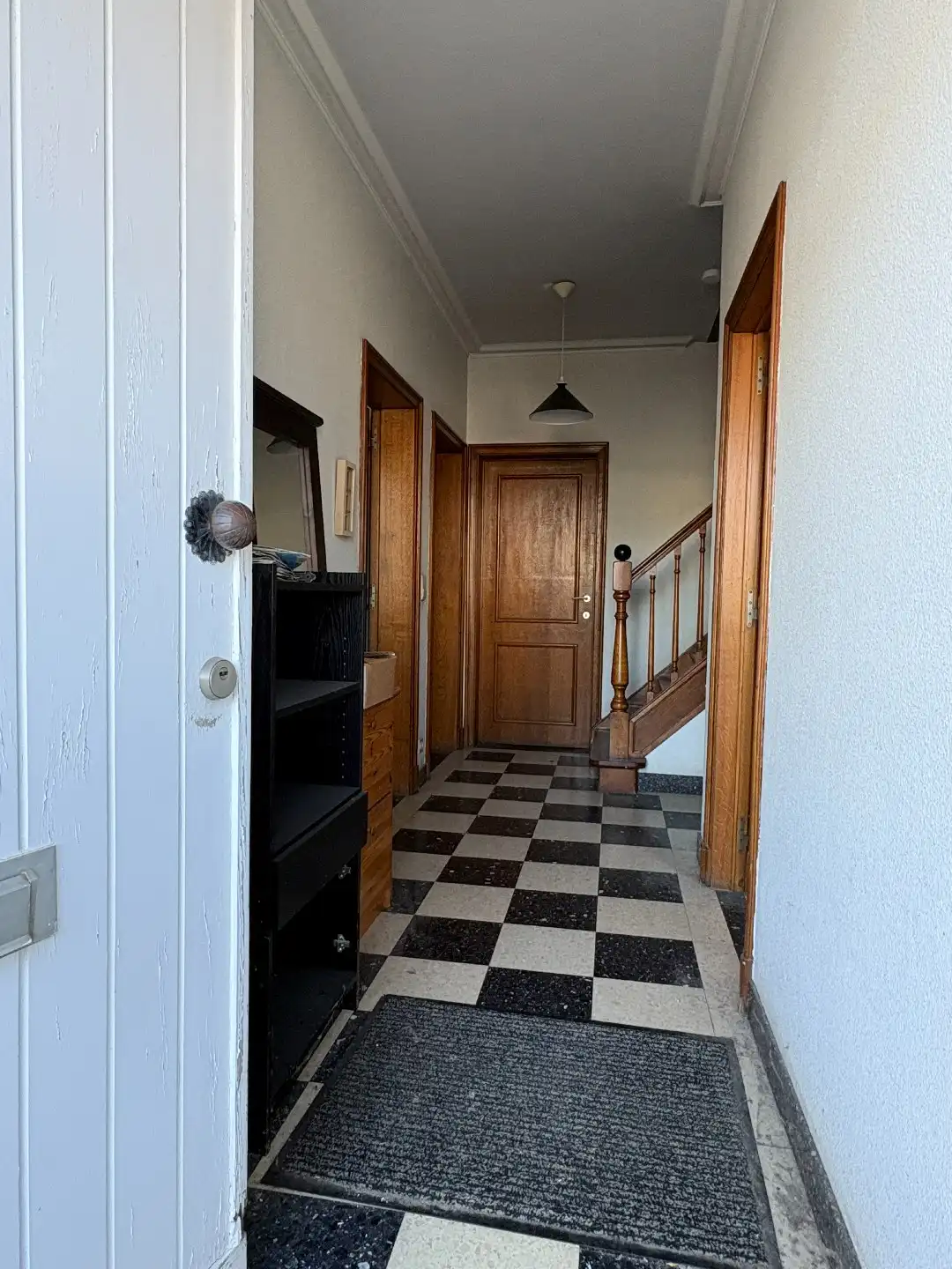 Karakter woning op de Doorniksesteenweg met 4 slks, tuin en garage. foto 2