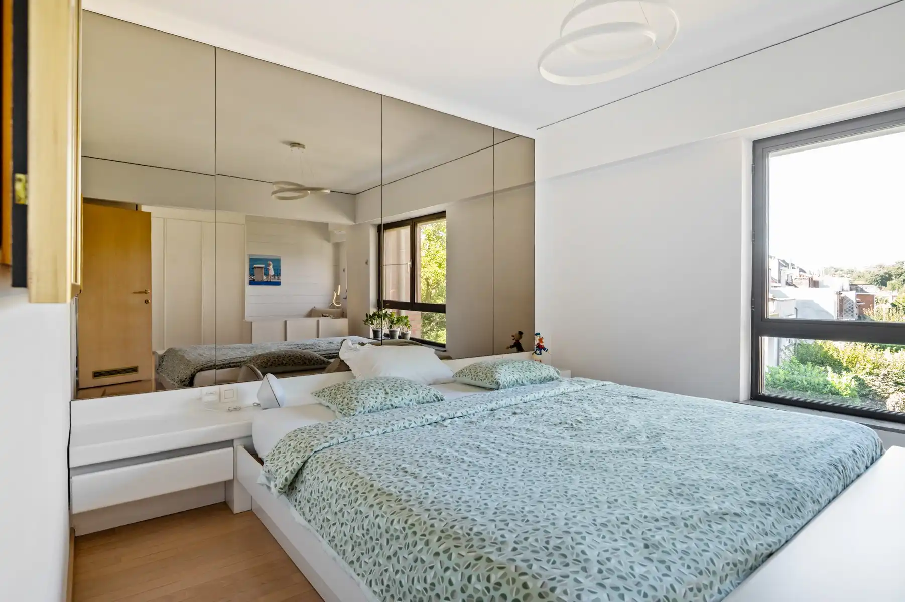 Modernistische woning met 6 slaapkamers en zuidwesttuin foto 23