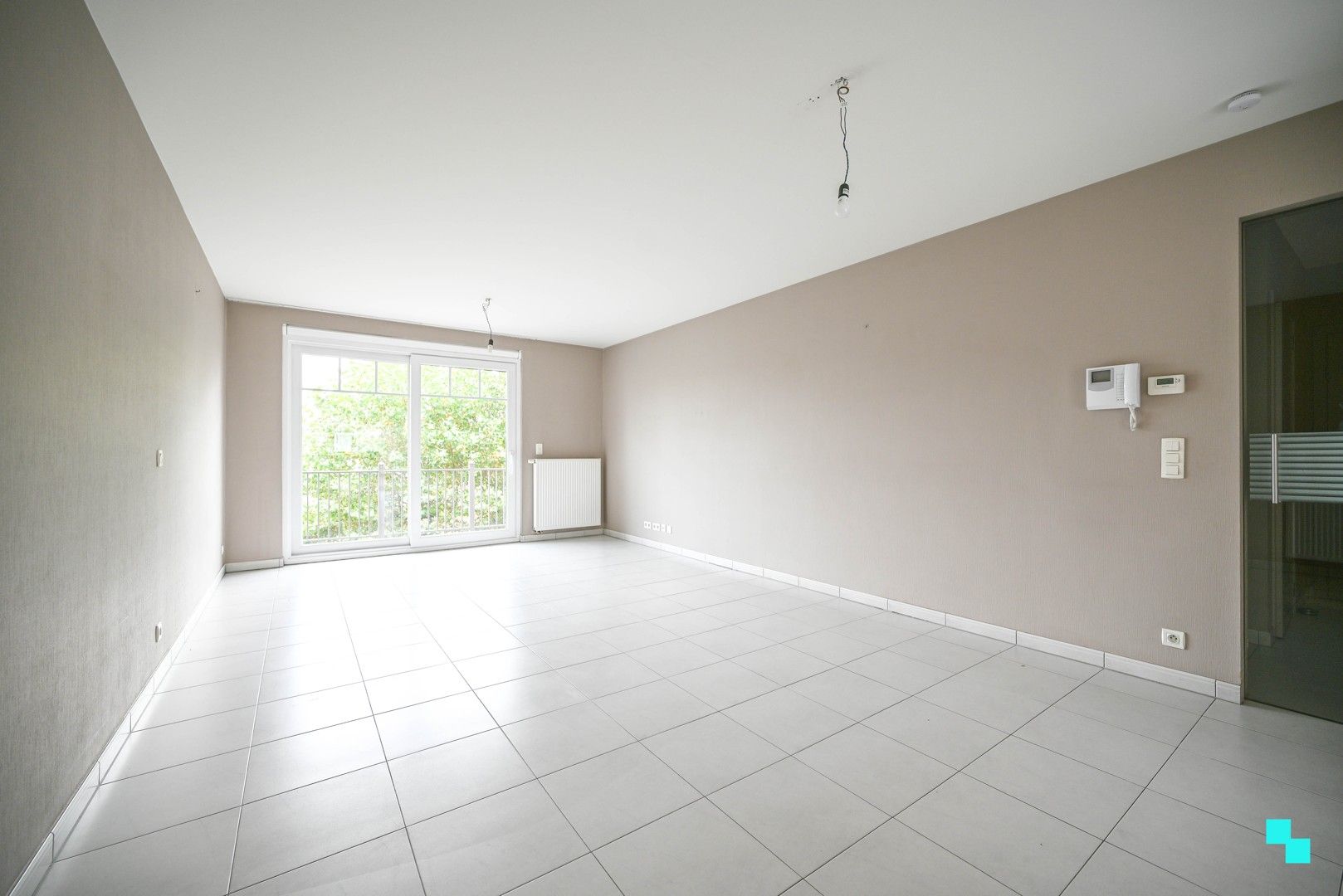 Instapklaar appartement met twee terrassen in Oostrozebeke foto 8