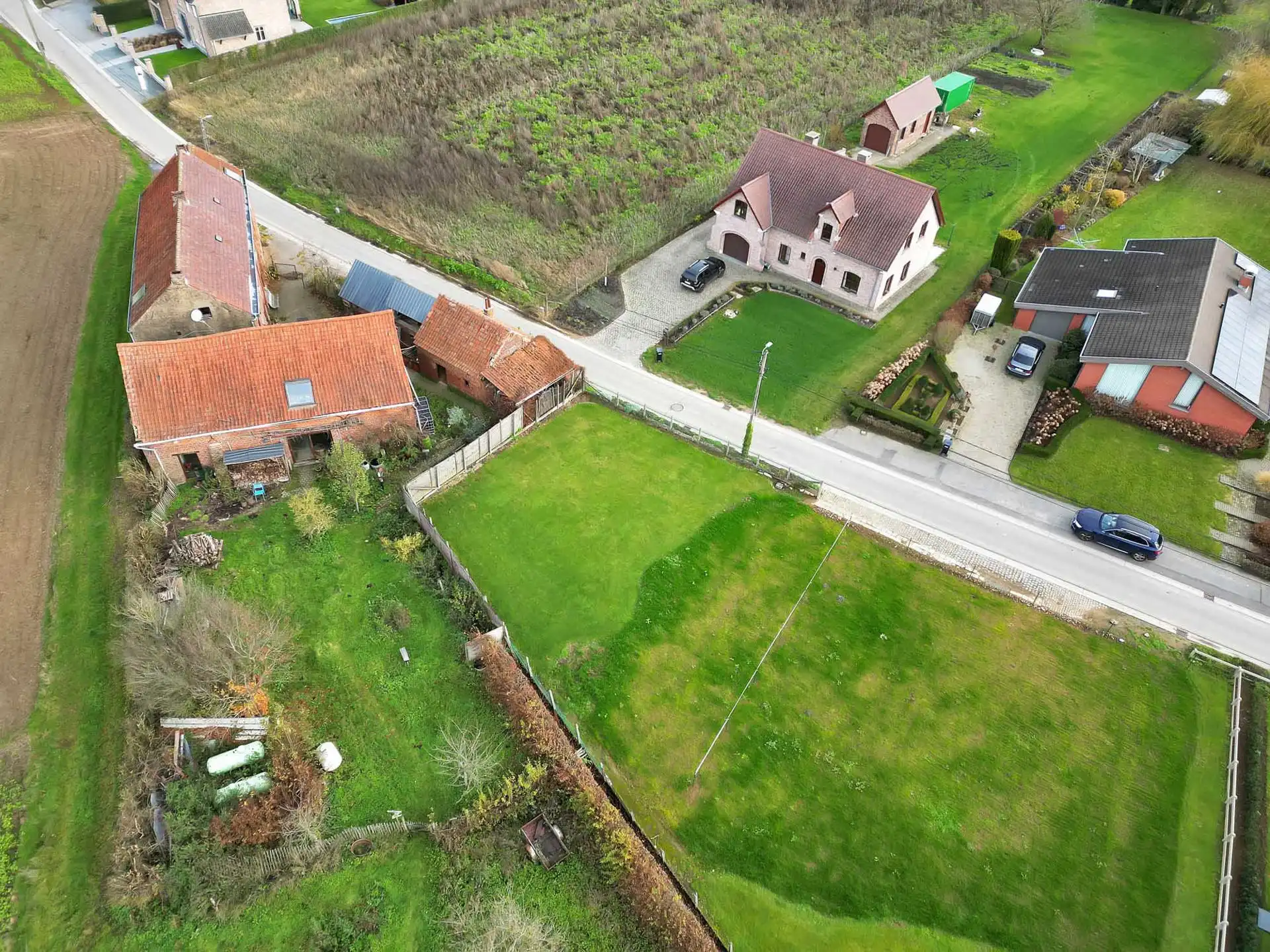 Perceel grond voor open bebouwing op 3a 67ca foto 8