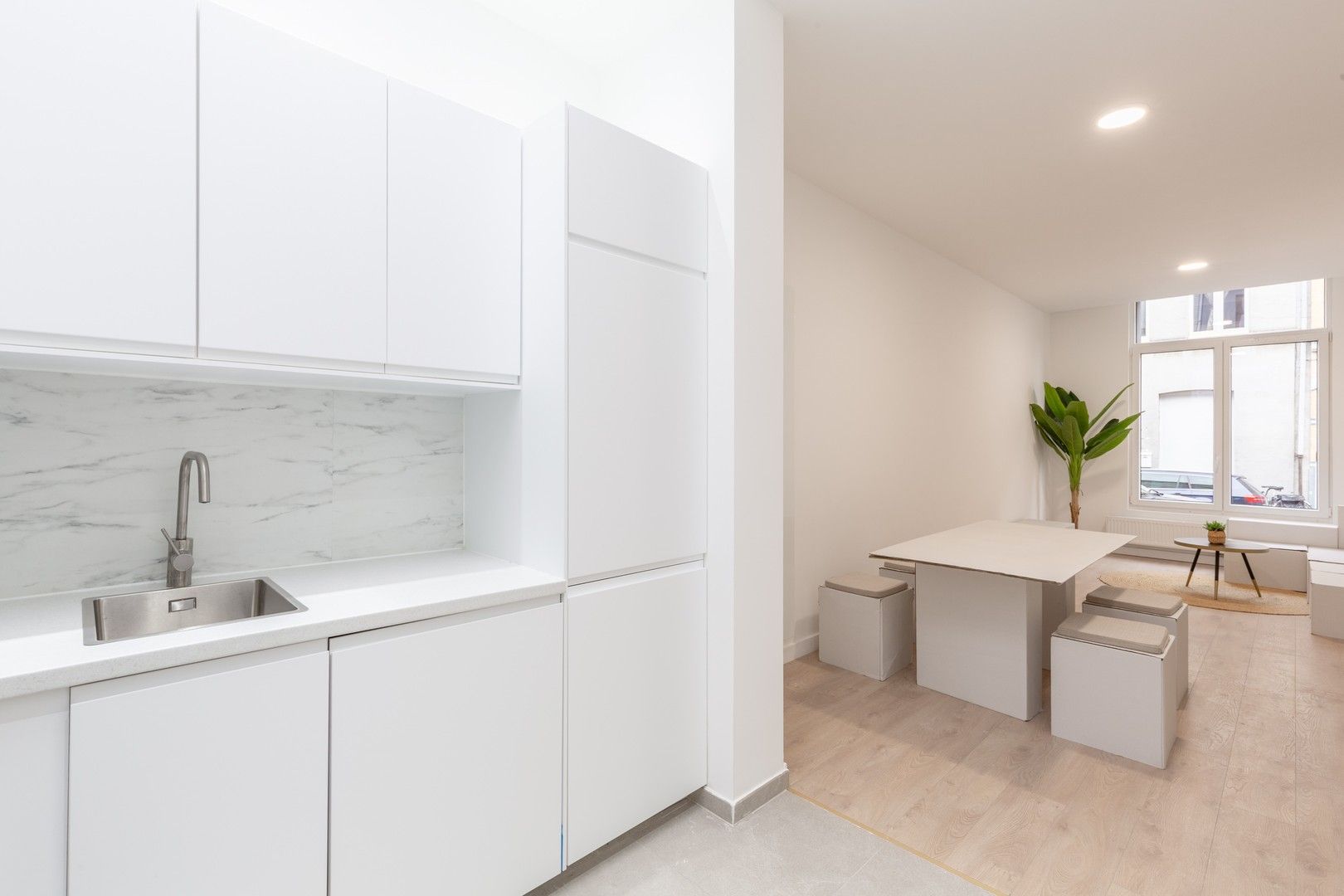 Totaal gerenoveerde woning foto 3