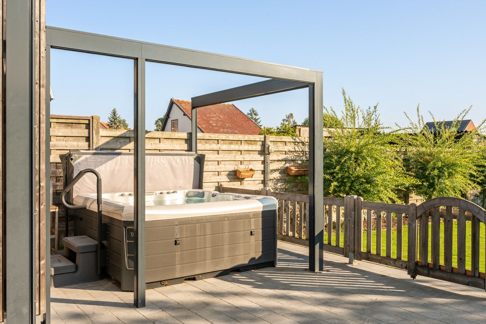 Instapklare halfopen woning met 3 slaapkamers, garage, tuin en mancave in Mesen foto 23