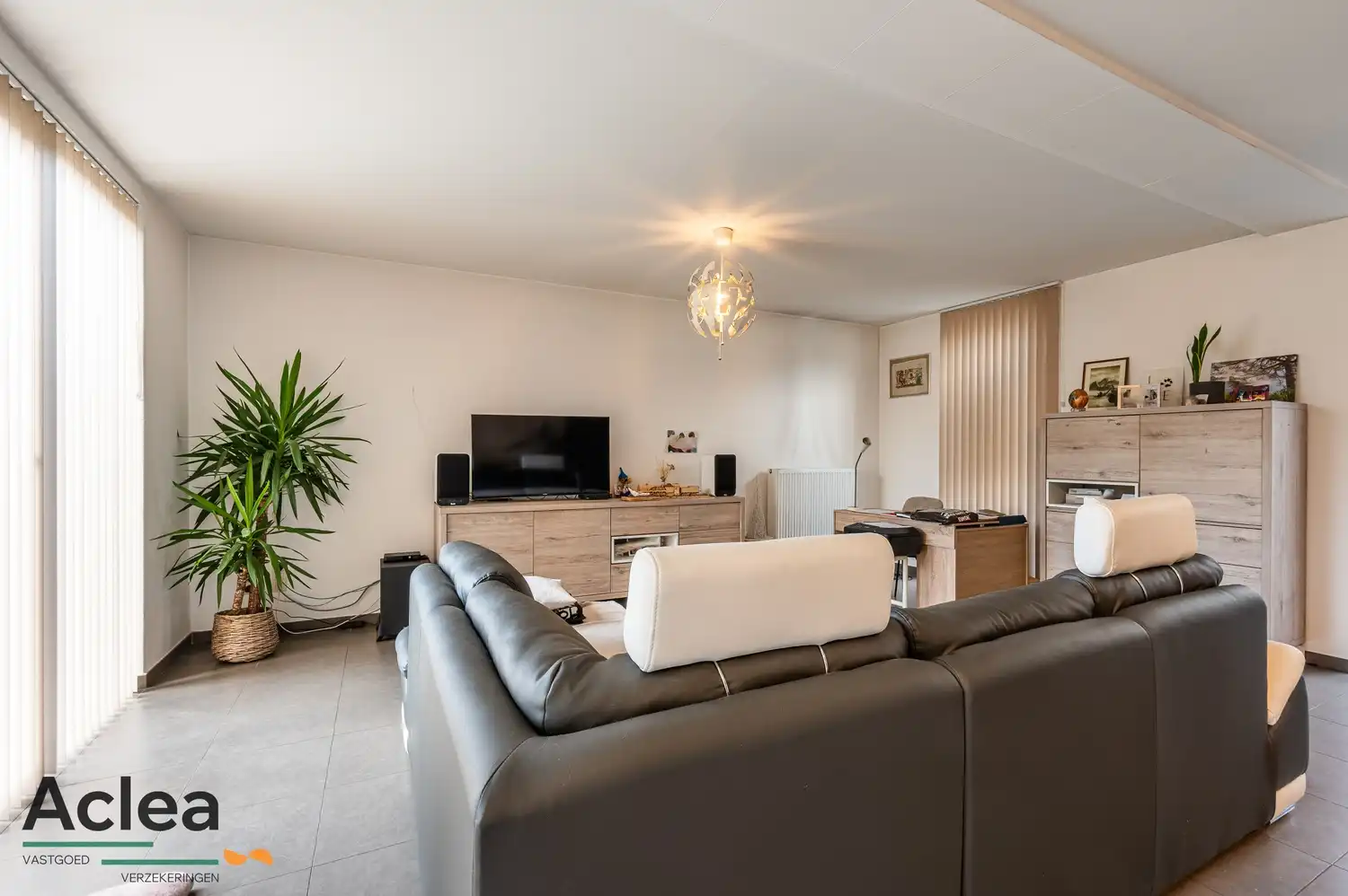 Woning met 3 slaapkamers, garage en 2 ruime terrassen in rustige woonomgeving foto 3