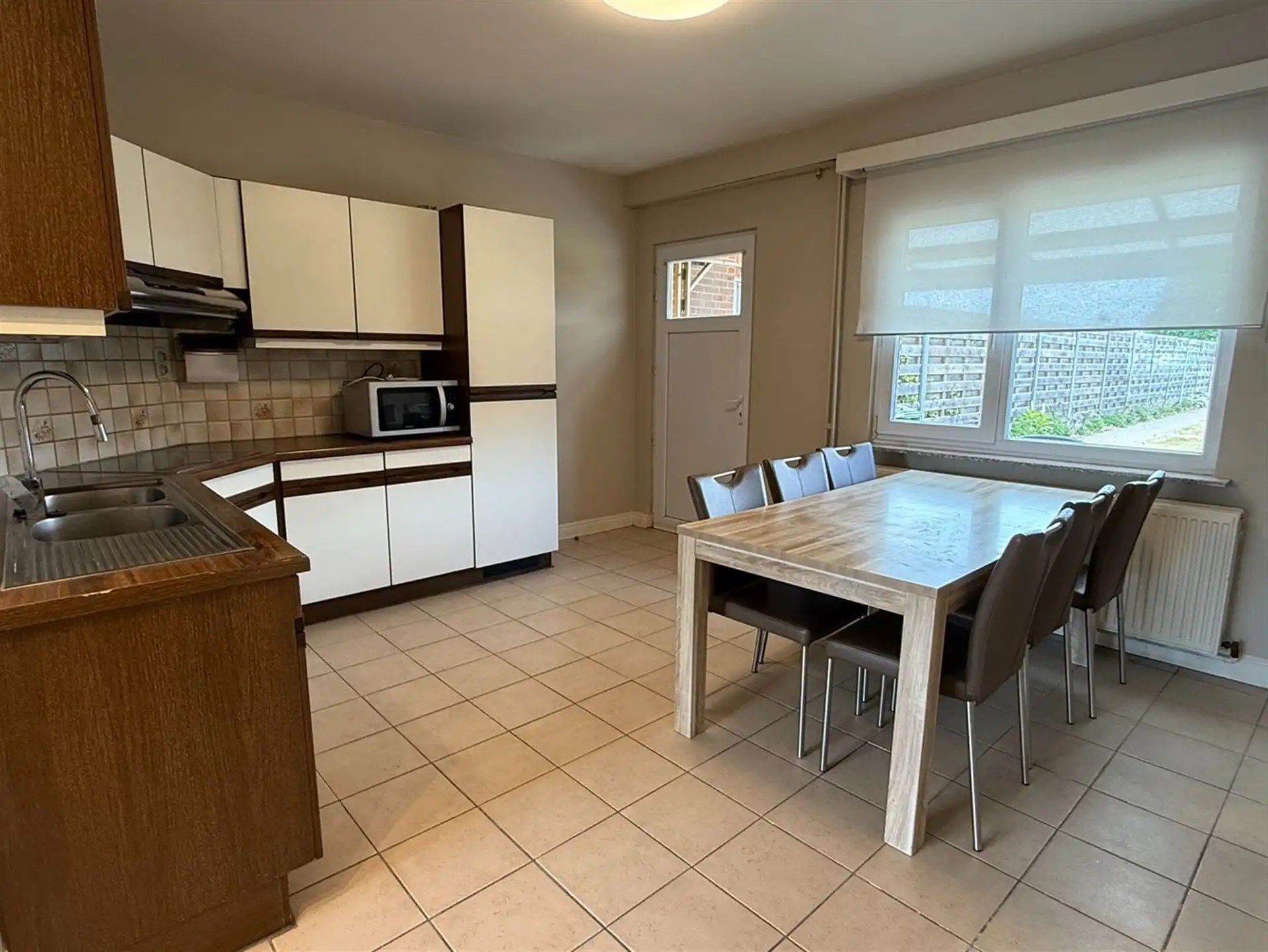 Gelijkvloers appartement van 87m² met 1 slaapkamer foto 3