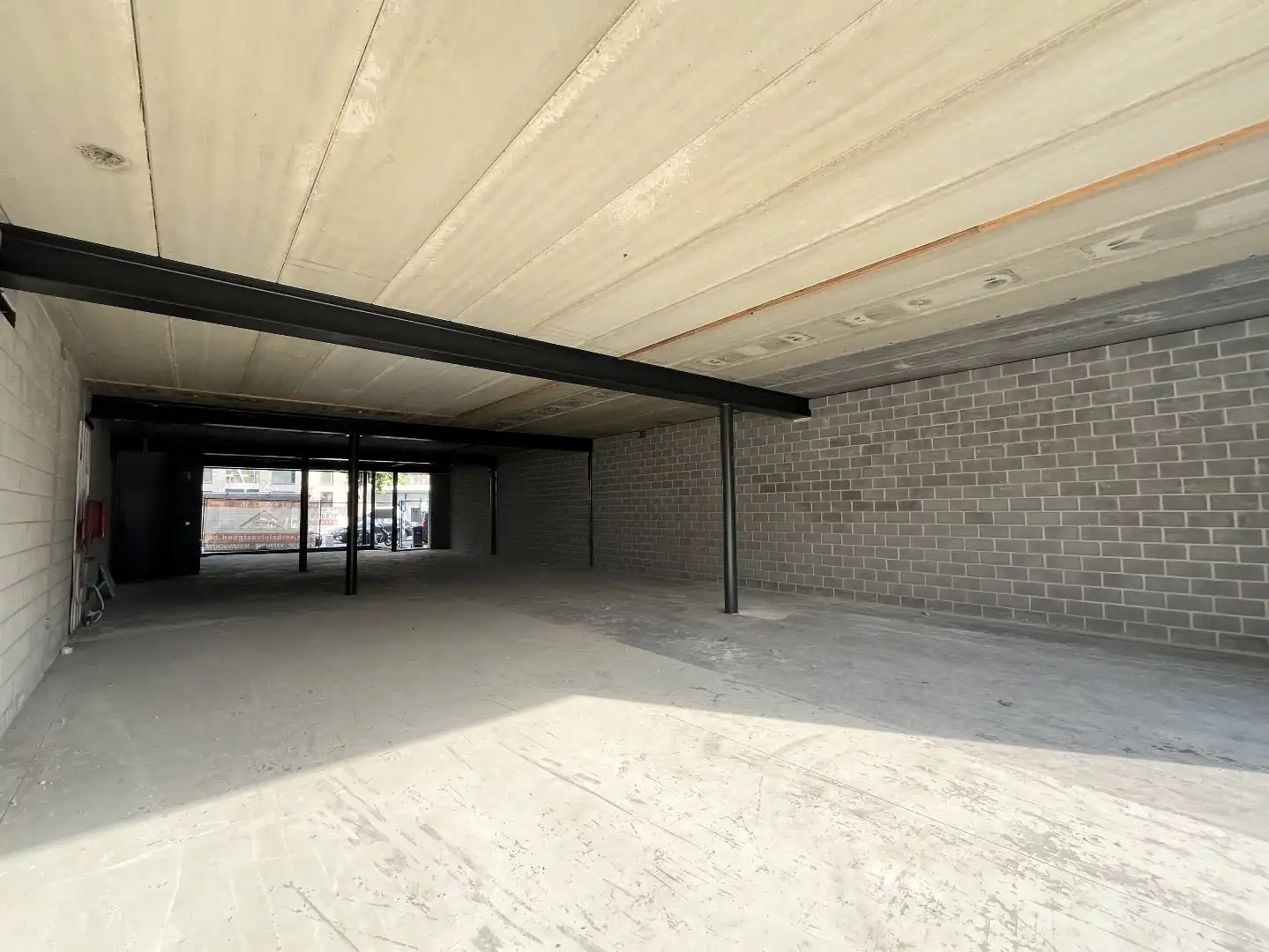 Casco commercieel gelijkvloers op toplocatie te Kapellen foto 4