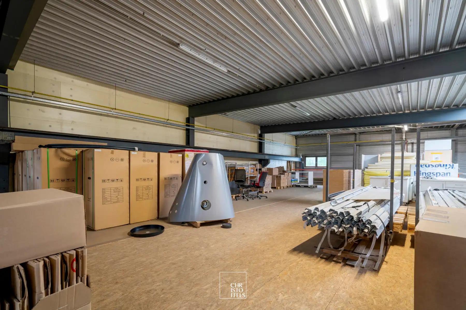 Multifunctioneel bedrijfsgebouw op 4.091 m² met bedrijfshal van ca. 1.846 m², kantoren van ca. 187 m² en conciërgewoning van ca. 244 m² foto 11