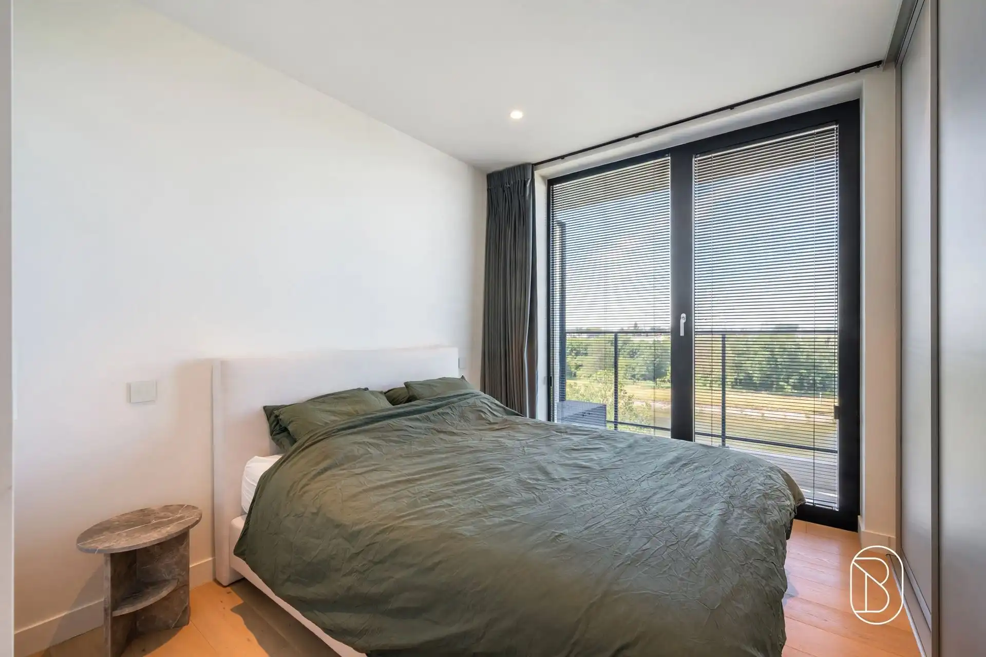 Subliem afwerkt penthouse met zicht op de Leie foto 13