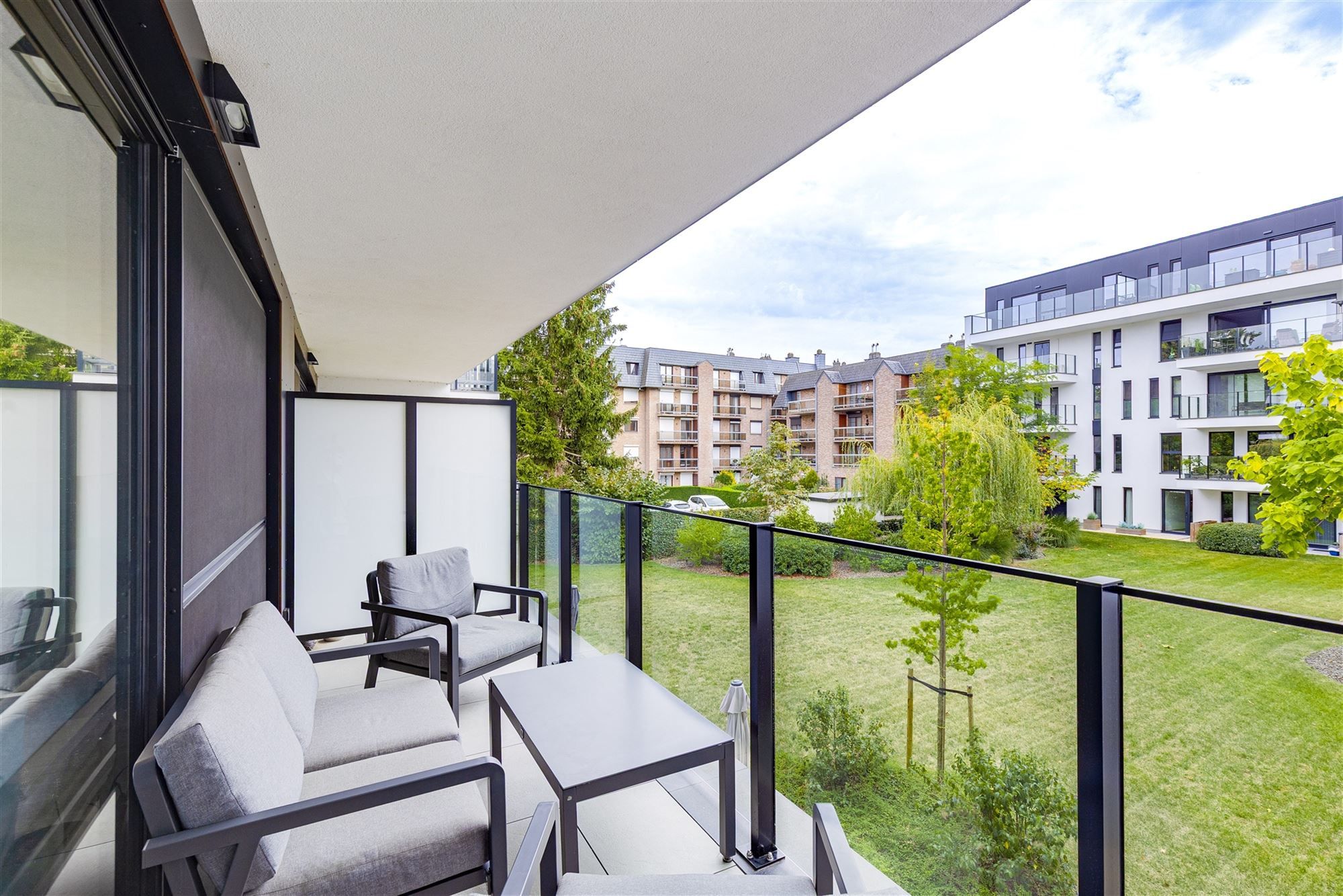 Recent energiezuinig appartement met terras foto 11
