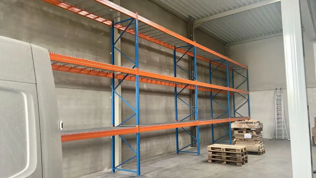 KMO Unit voorzien van kitchenette, sanitair & kantoorruimte met 2 parkeerplaatsen foto 4