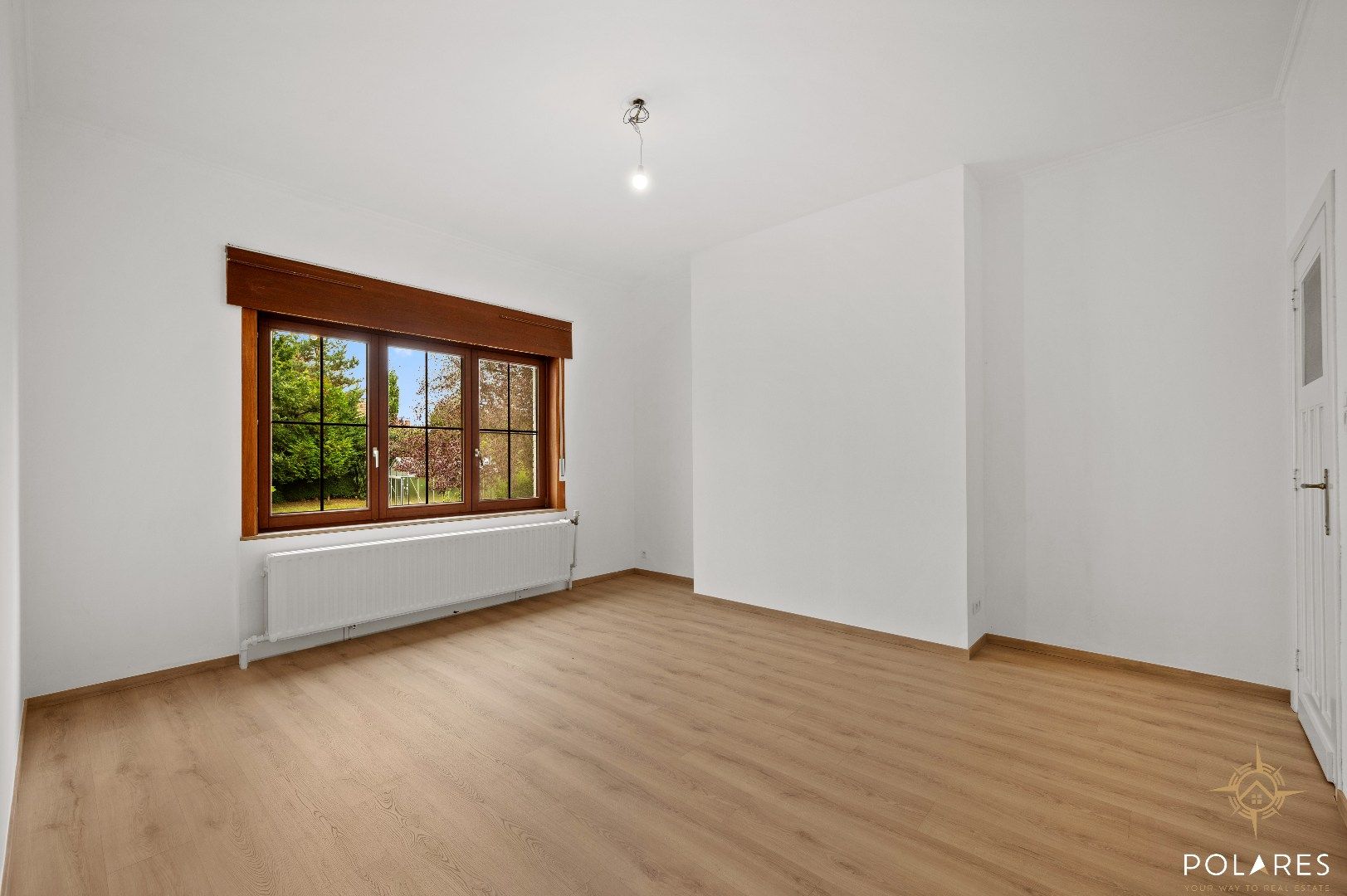 Open bebouwing met veel tuin foto 12