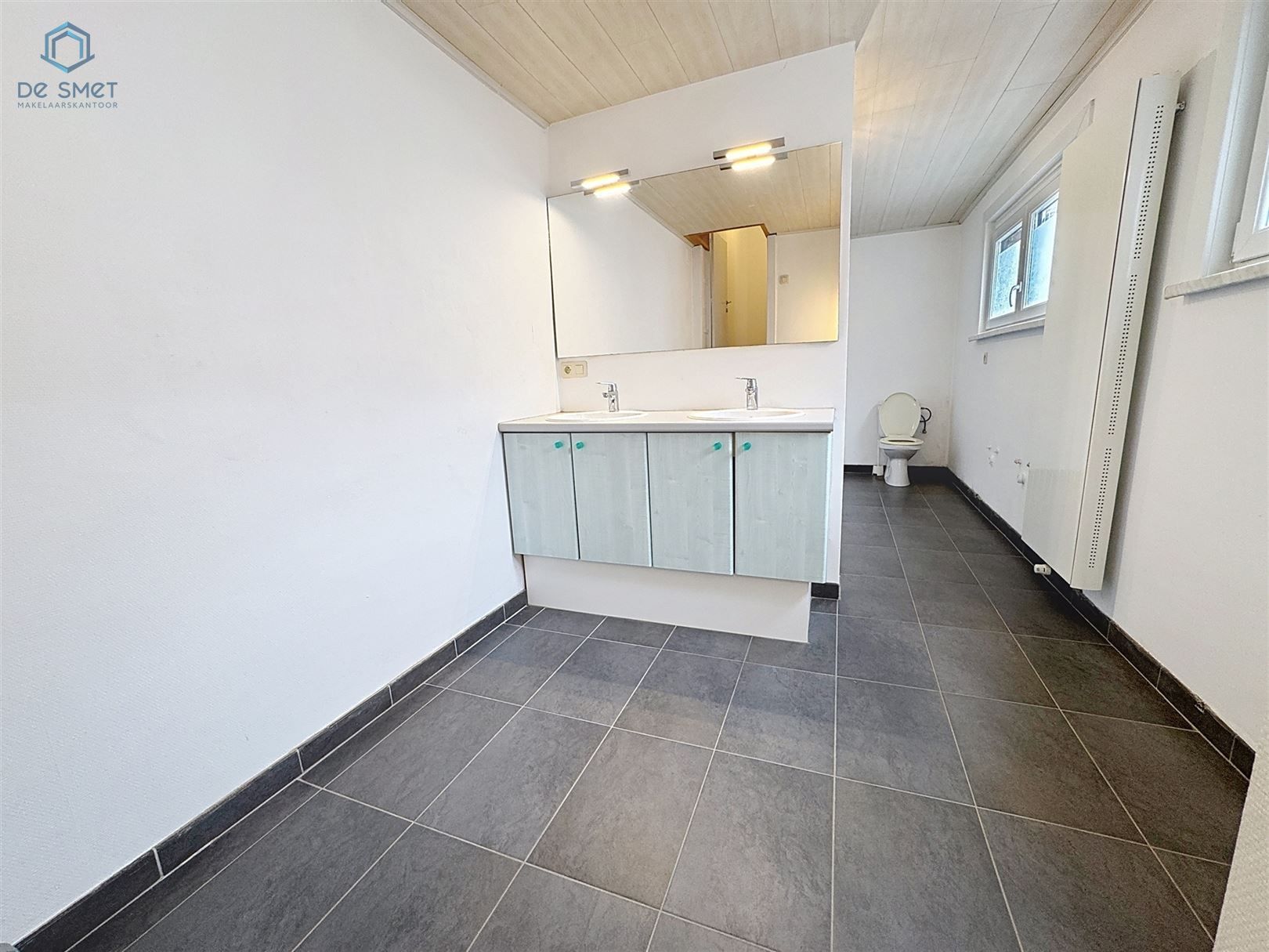 Instapklare, volledig gerenoveerde woning met 4 slaapkamers, terras en tuinberging in hartje Geraardsbergen! foto 18