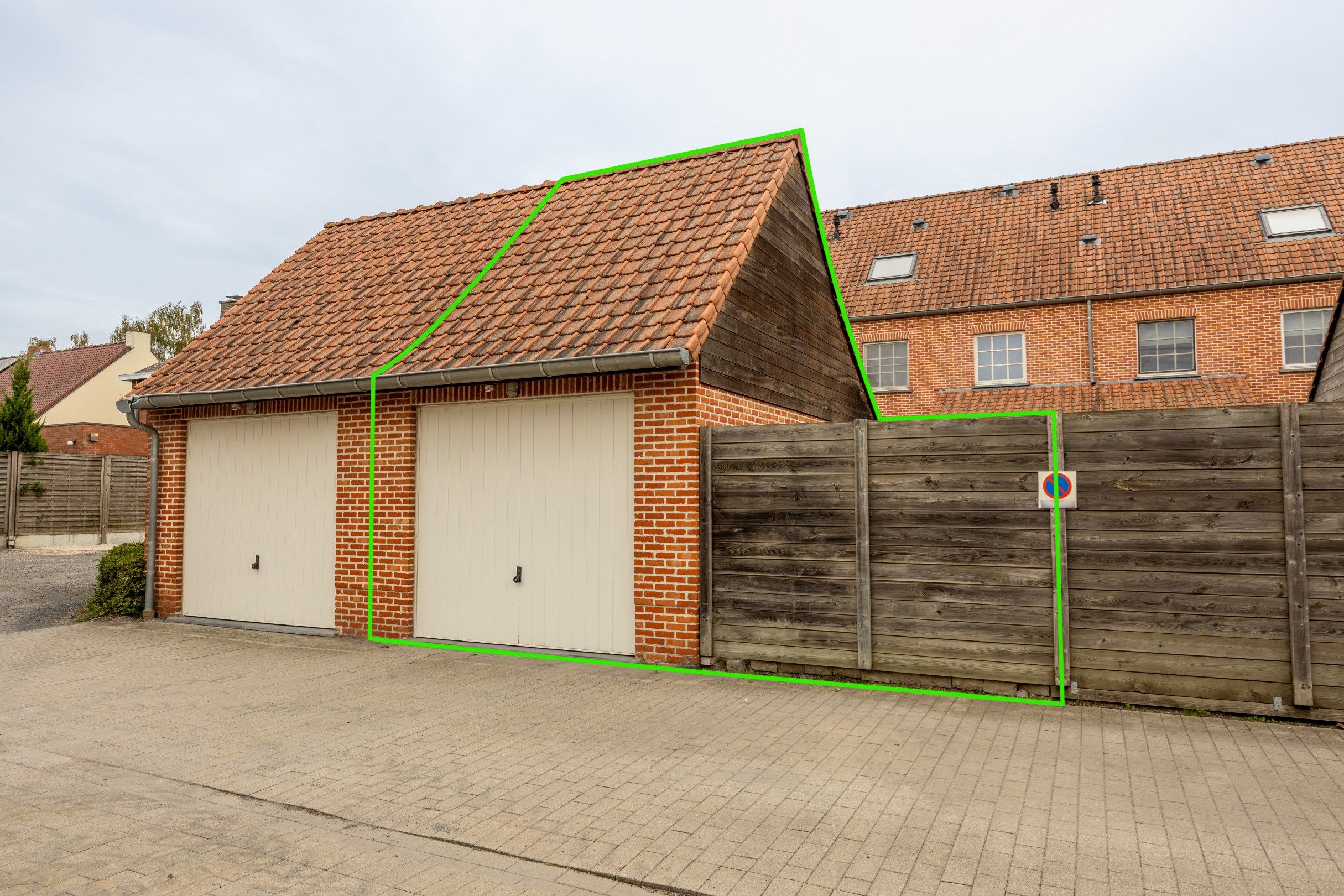 RECENTE GEZINSWONING MET GARAGE foto 18