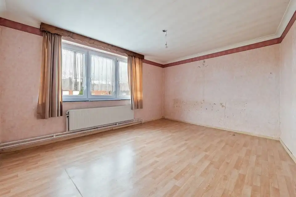 TE RENOVEREN WONING MET TUIN IN HEERS foto 16