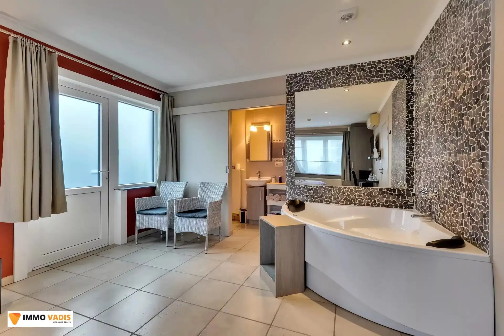 Polyvalente , uitstekend onderhouden villa met vijf slaapkamers foto 9