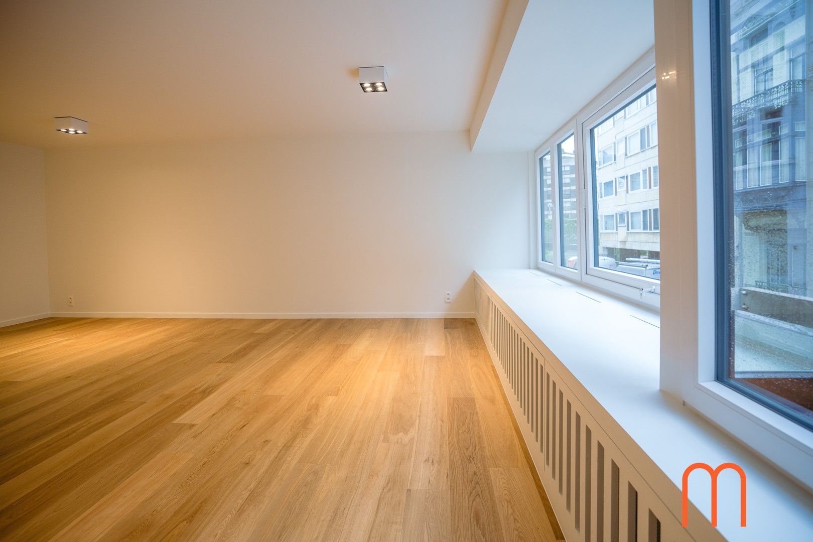 Volledig vernieuwd appartement in residentie Vaughan, Kemmelbergstraat te Oostende. foto 5