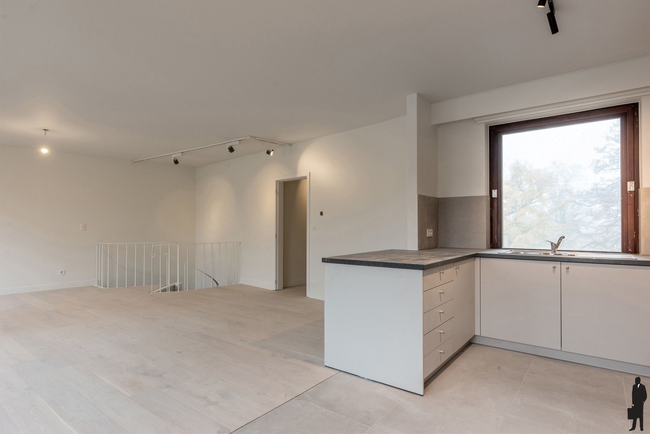 Gerenoveerd appartement 148m² met  groot zonneterras  foto 6