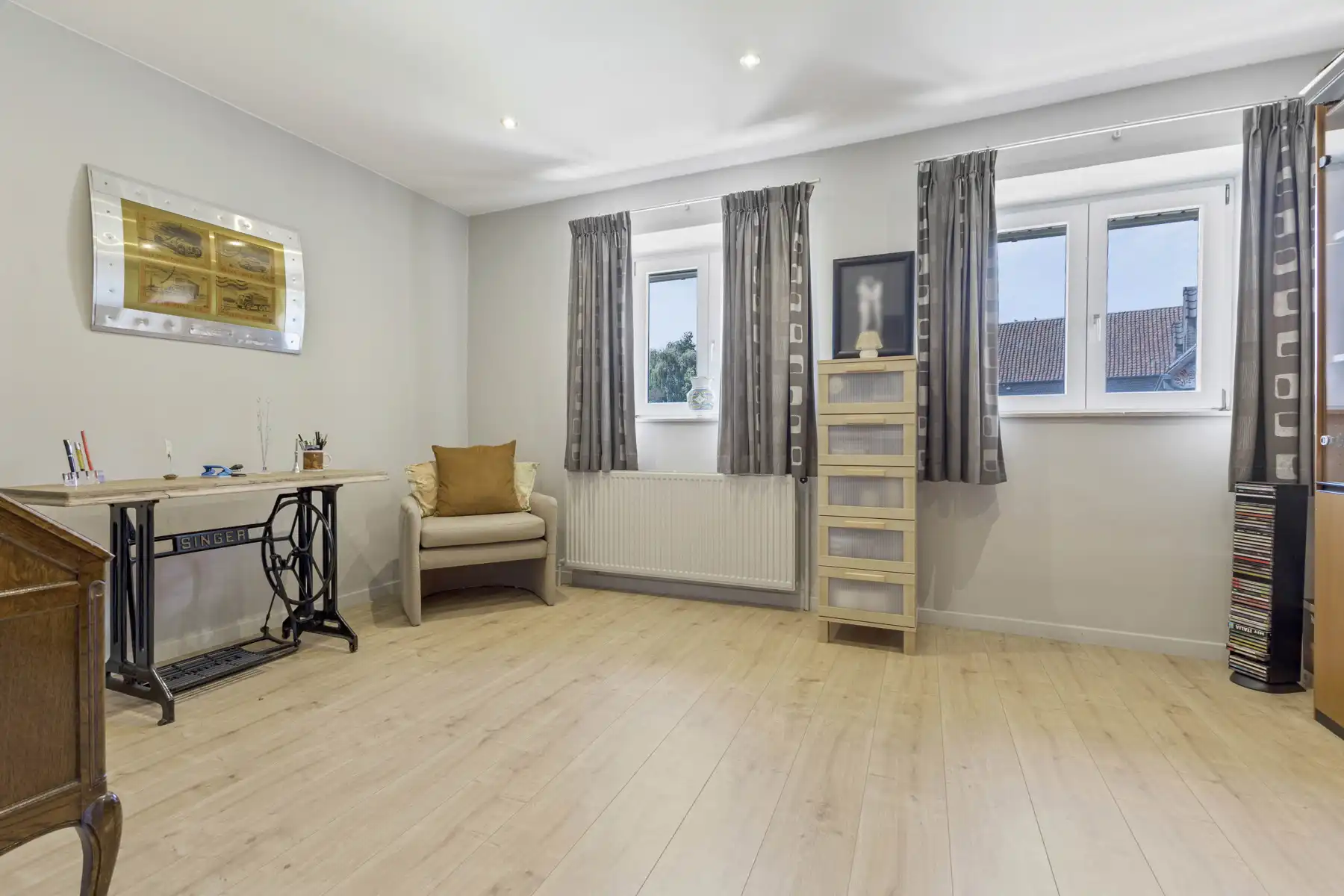 Ruime karakterwoning met 6 kamers, 3 badkamers en tuin foto 14