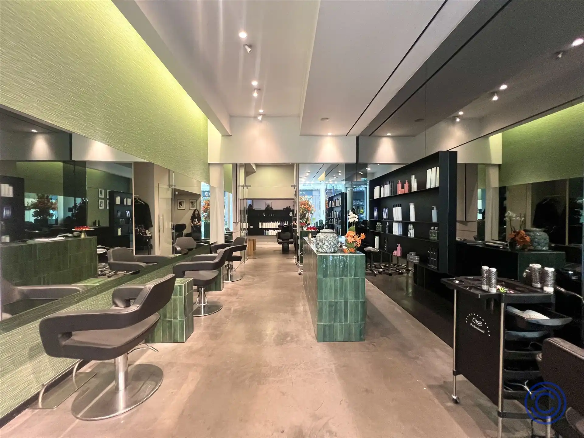 Verhuurd handelspand met 6,2% rendement!  foto 2