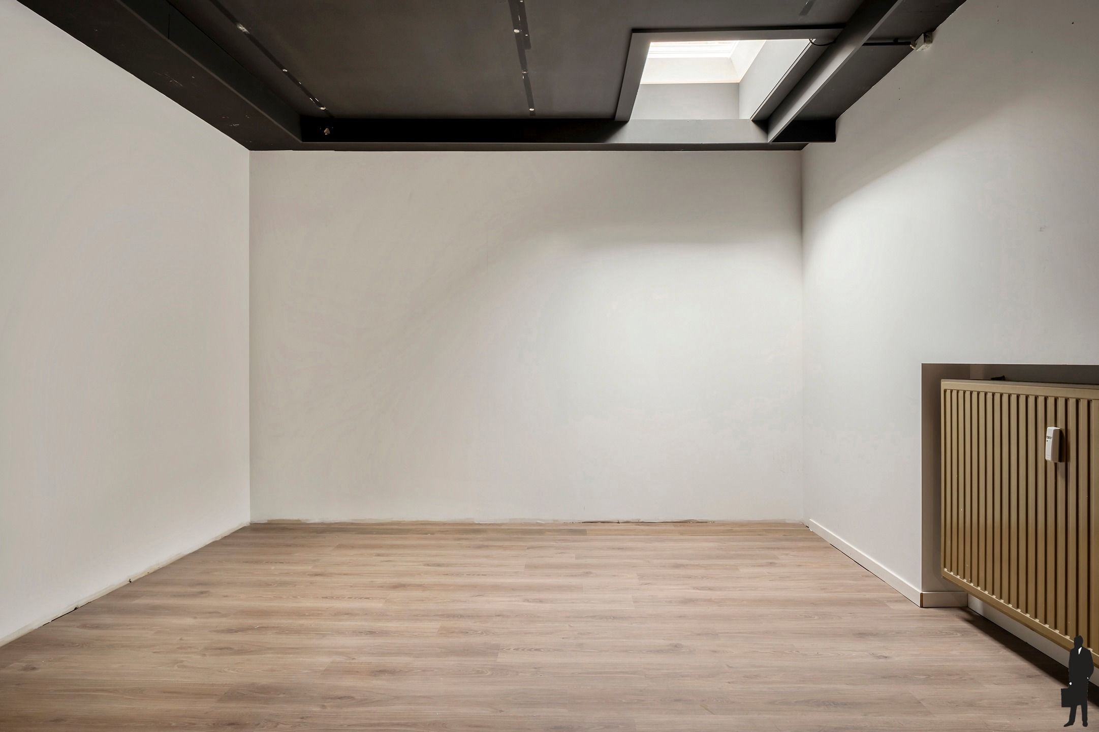 Ruim gelijkvloers handelspand met een oppervlakte van 180m² foto 12