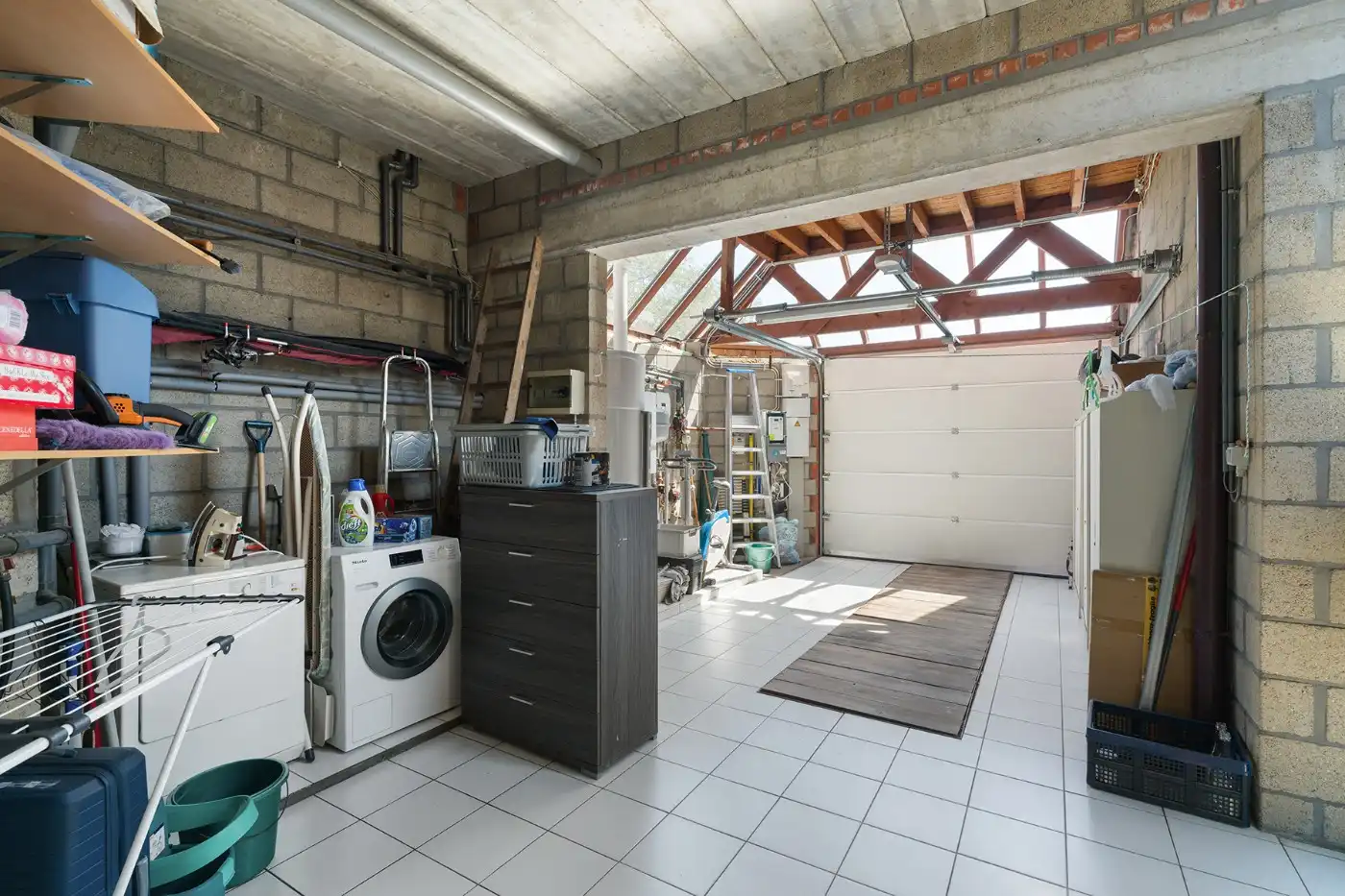 Top gelegen, ruime, vrijstaande woning met 3 slpk., garage en prachtige tuin foto 26