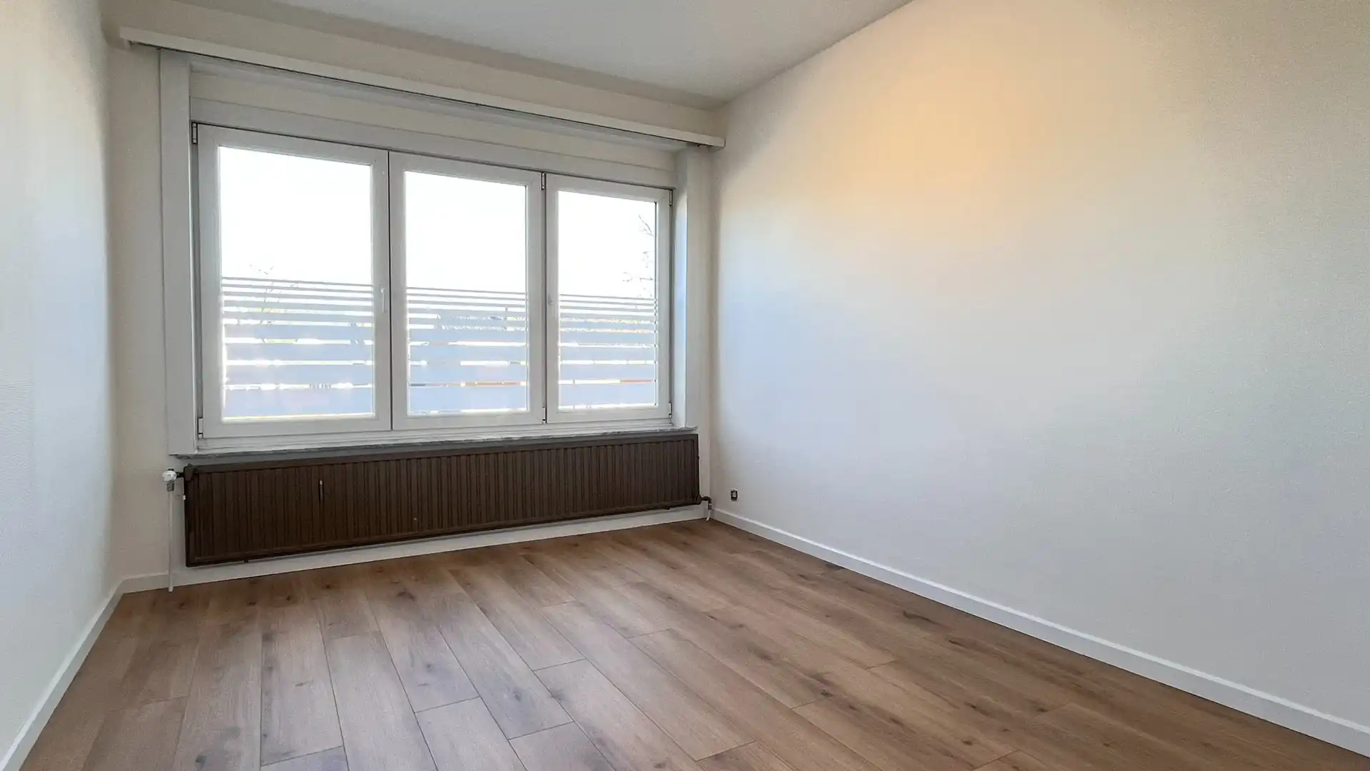 Appartement met drie slaapkamers, terras, kelderberging en garage. foto 16