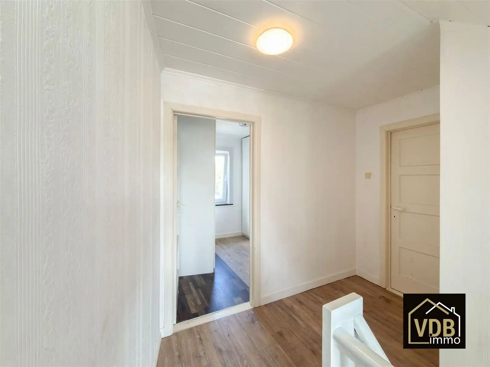 Half open  bebouwing met 3 slaapkamers foto 41