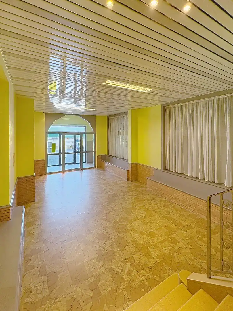 Te renoveren appartement met frontaal zeezicht - garage mogelijk foto 21