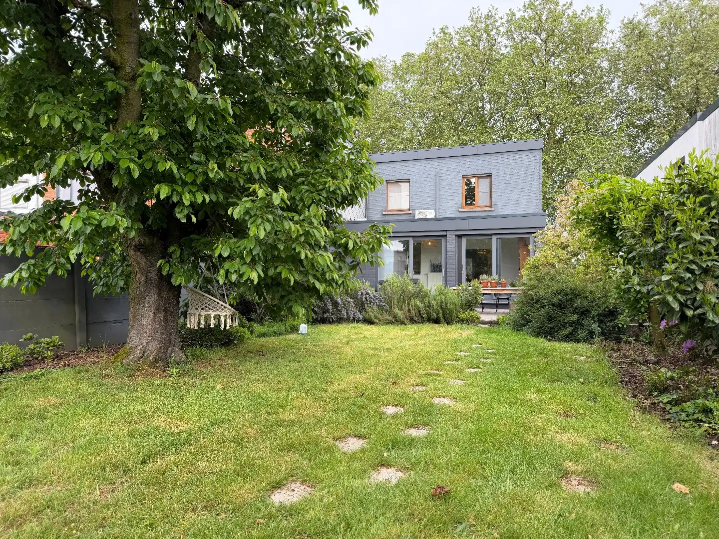Charmante instapklare woning met 2 à 3 slpk. aan de vaart in Schoten nabij het centrum.  foto 27