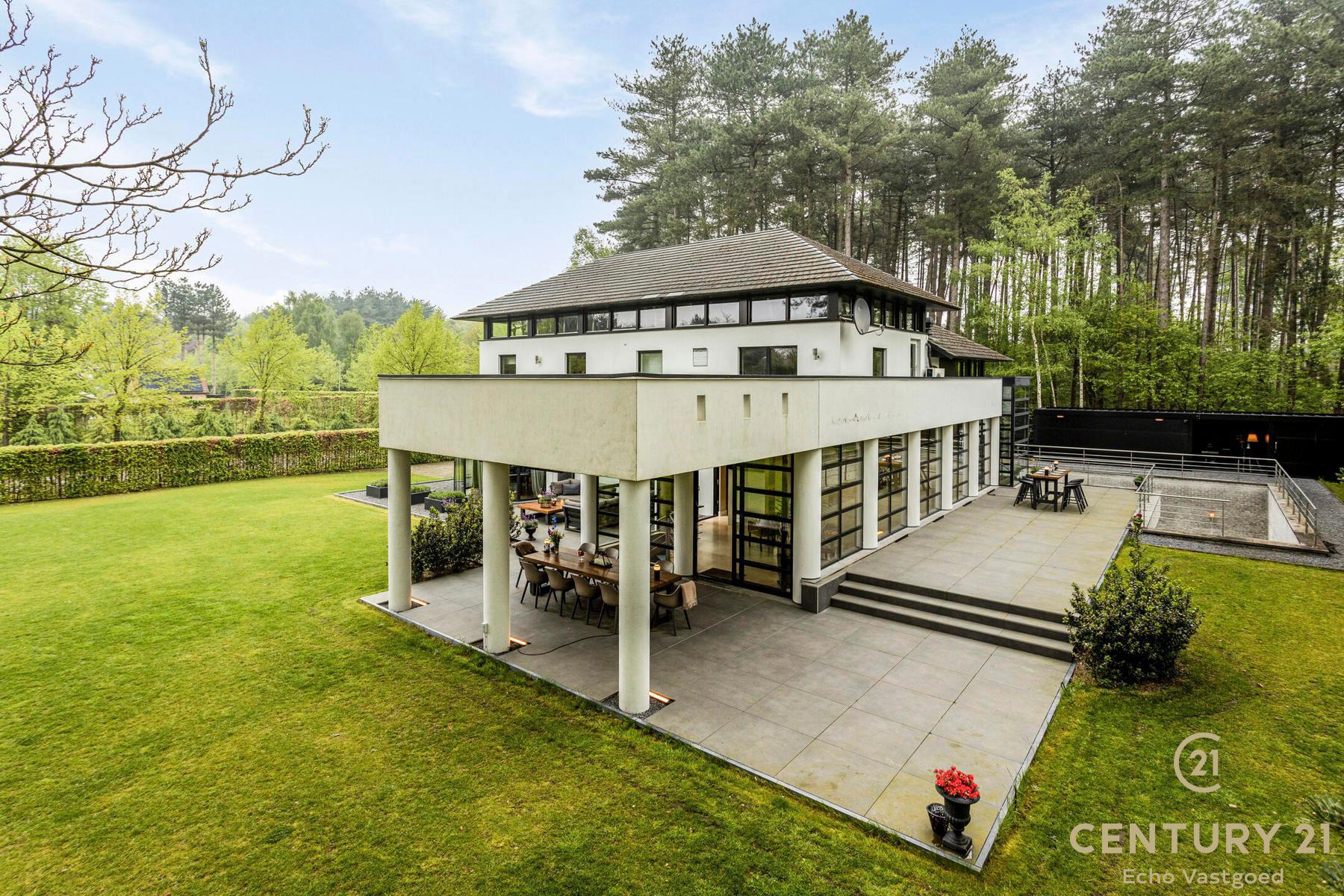 Villa met binnenzwembad en COMPLETE wellness op ca 2590m² foto 44