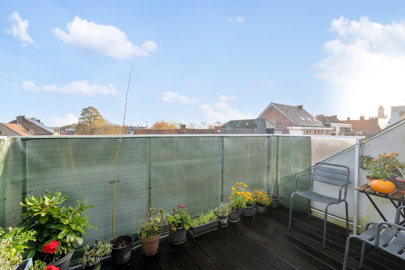 Instapklaar 1-slaapkamer dakappartement foto 2