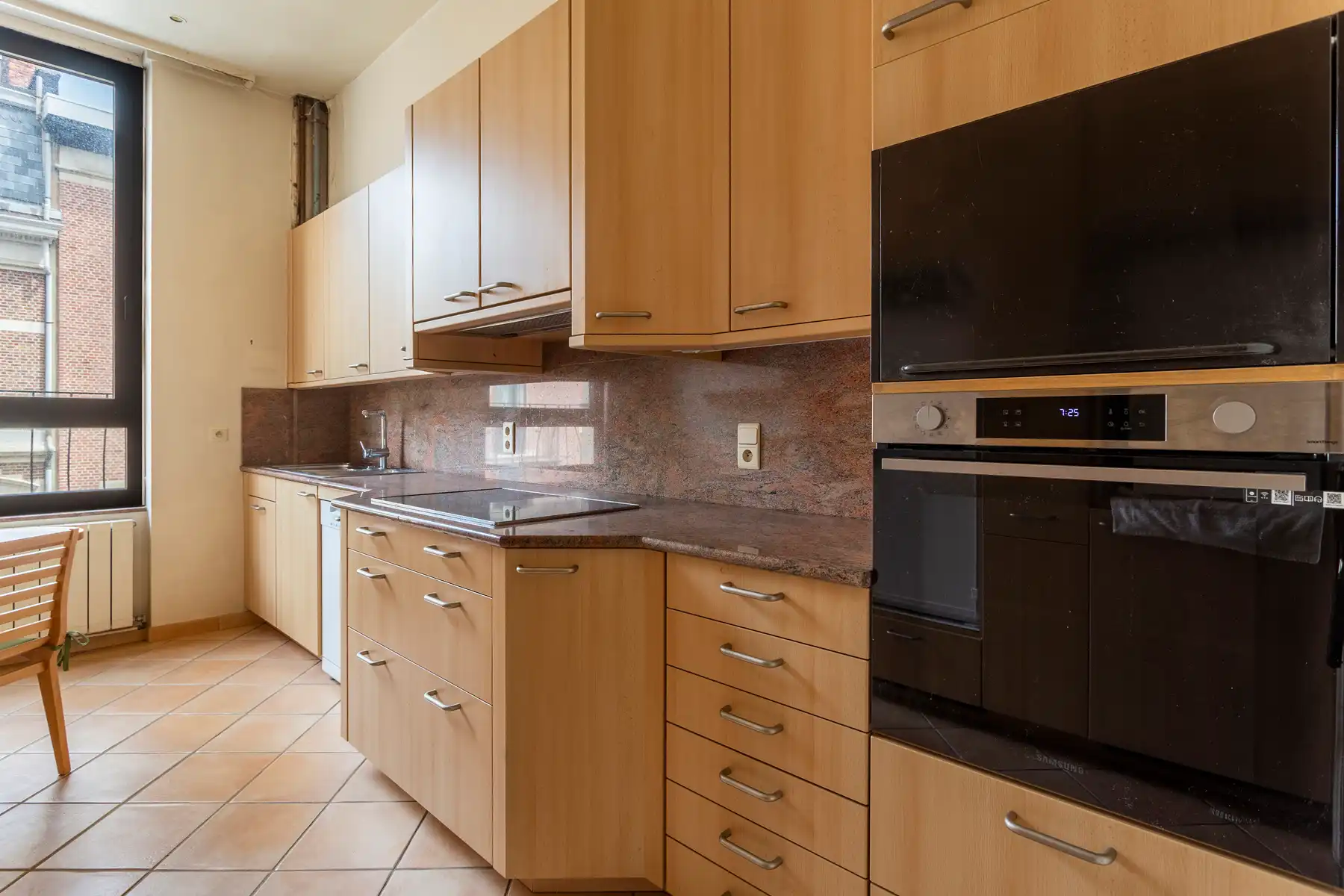  Karaktervol appartement met terras en tuin in Harmoniewijk foto 7