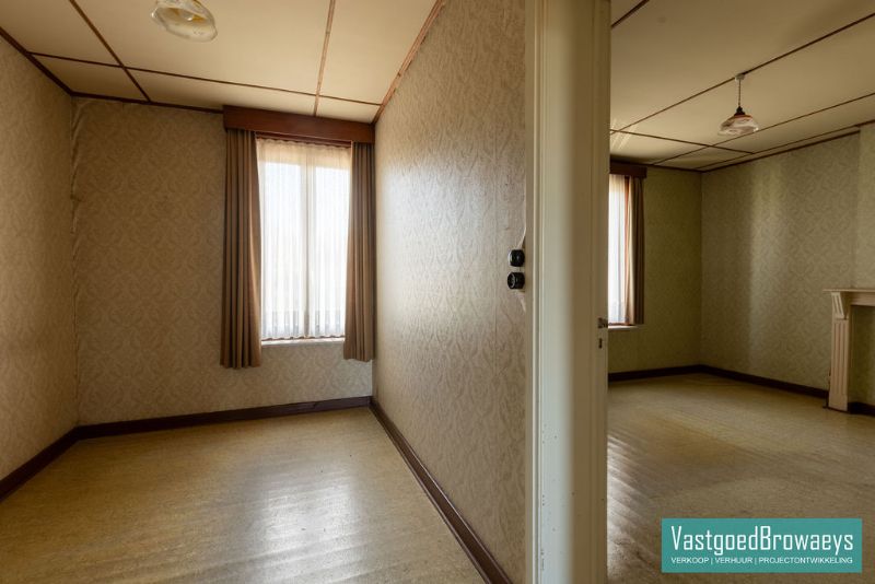 Te renoveren woning met tuin foto 16