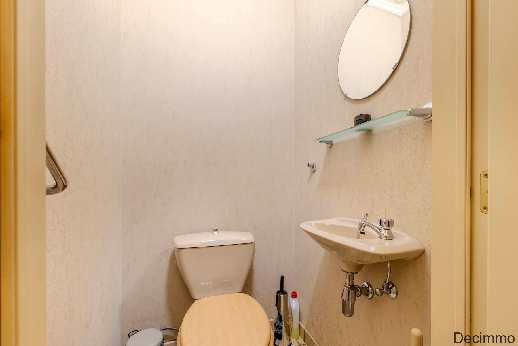 Rustig gelegen gelijkvloers landhuis op ca. 801 m² grond foto 13