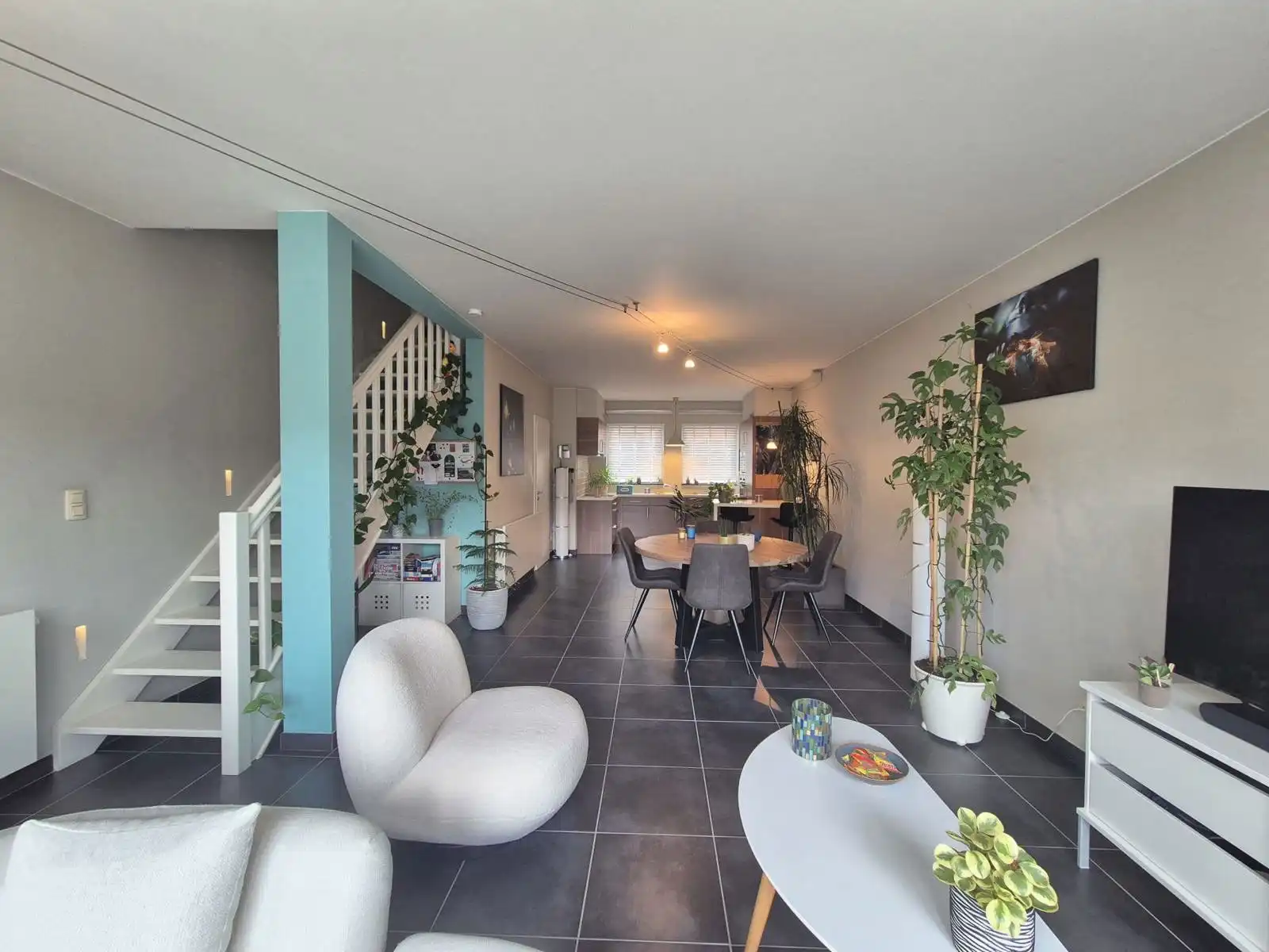 Instapklare rijwoning met 2 slaapkamers, terras en EPC A foto 2