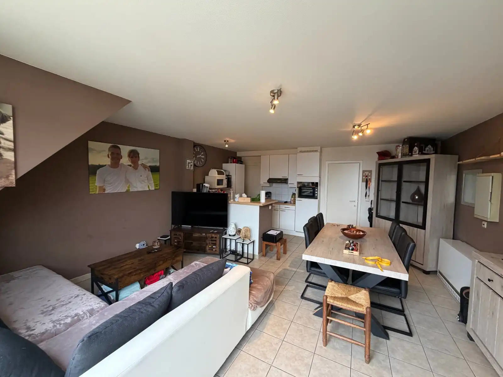 Centraal gelegen duplex-appartement te Waregem foto {{pictureIndex}}