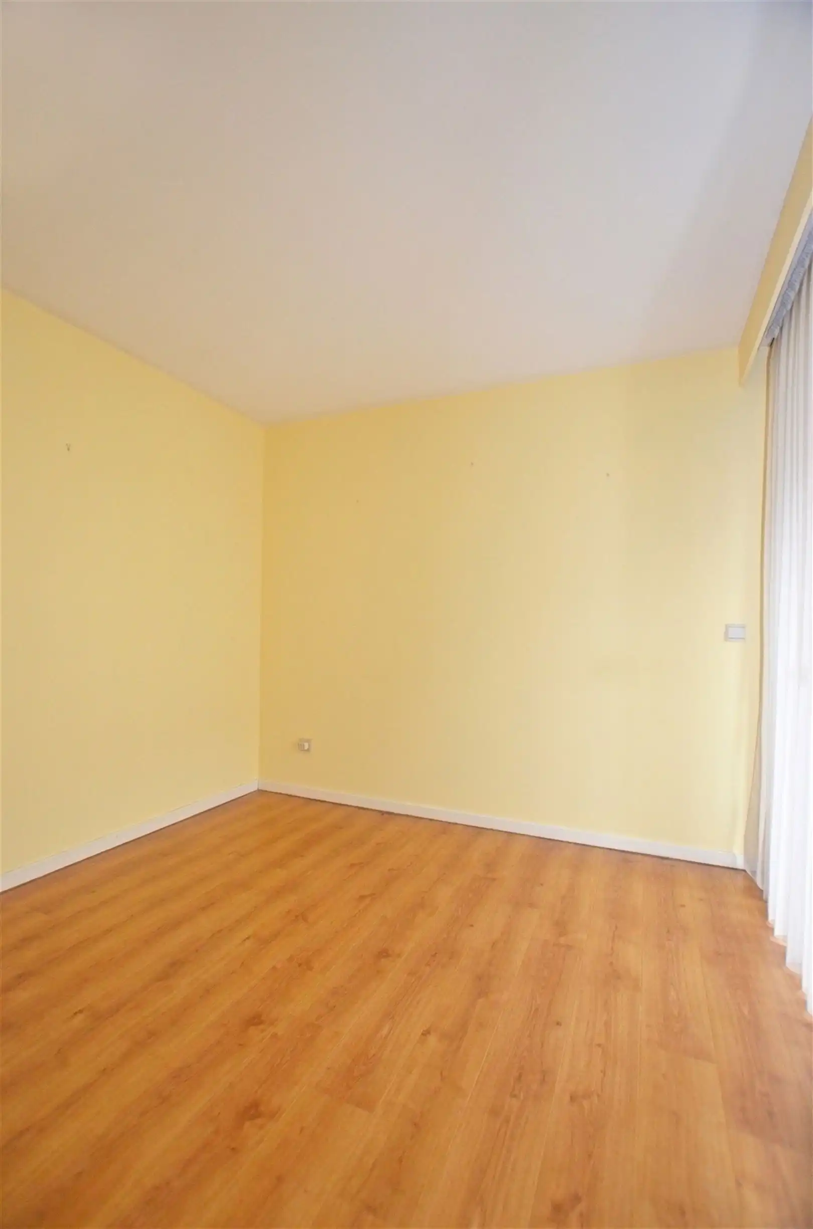 Ruim op te frissen appartement op wandelafstand van de stad foto 12