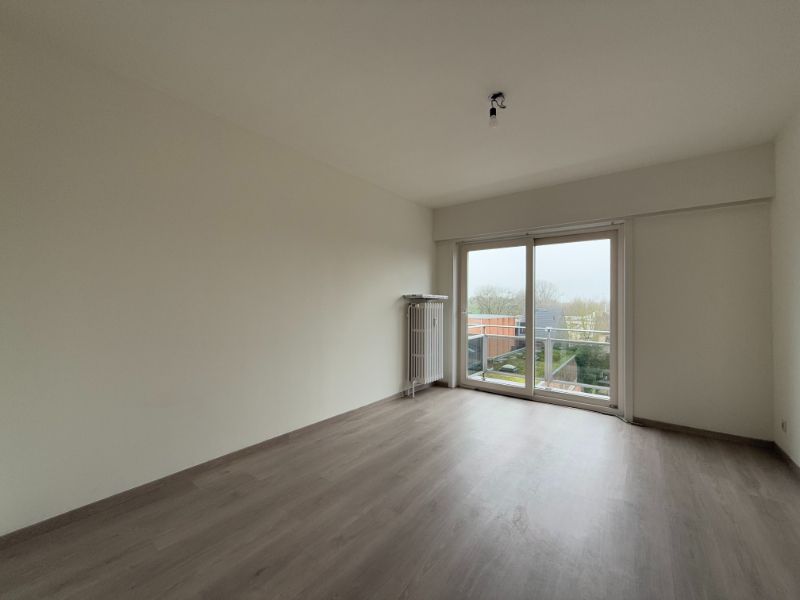 Gerenoveerd appartement met veel lichtinval, gelegen op de Markt foto 9