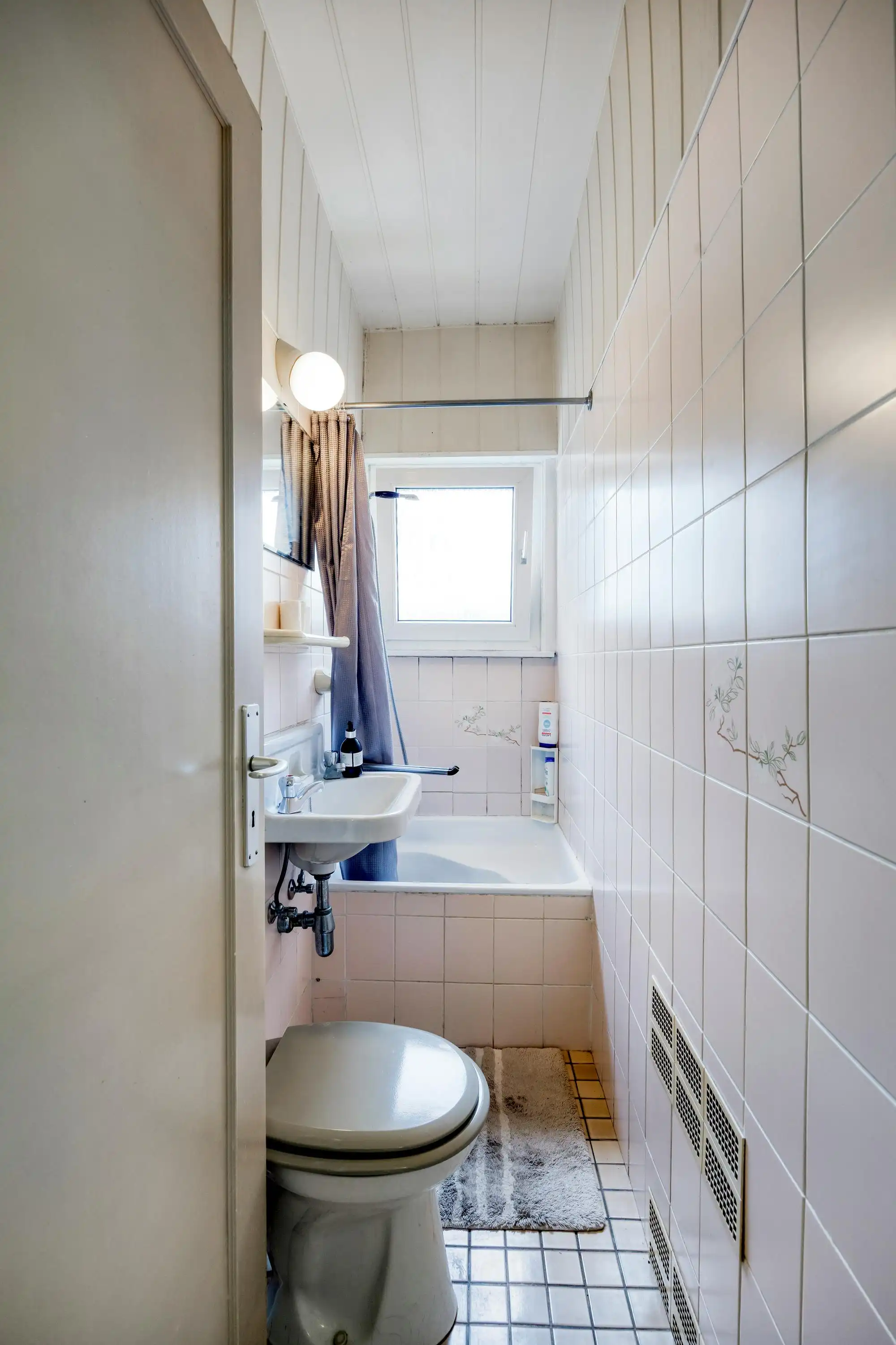 Te renoveren halfopen bebouwing met garage in Kruibeke  foto 5