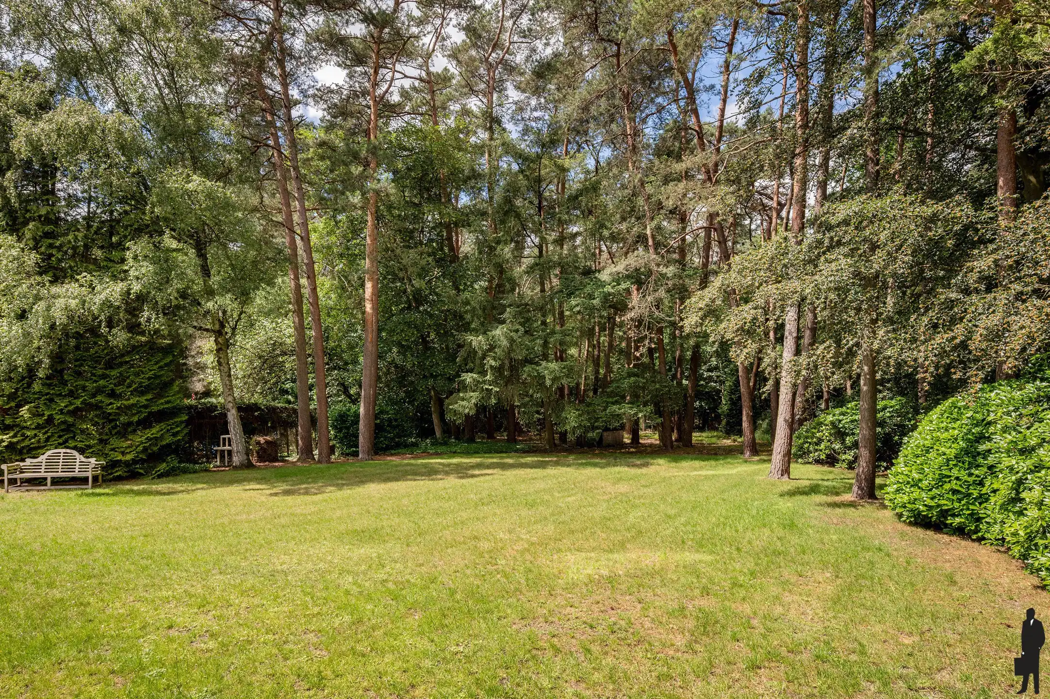 Zeer rustig gelegen villa op prachtig perceel van ca. 1594m² foto 24