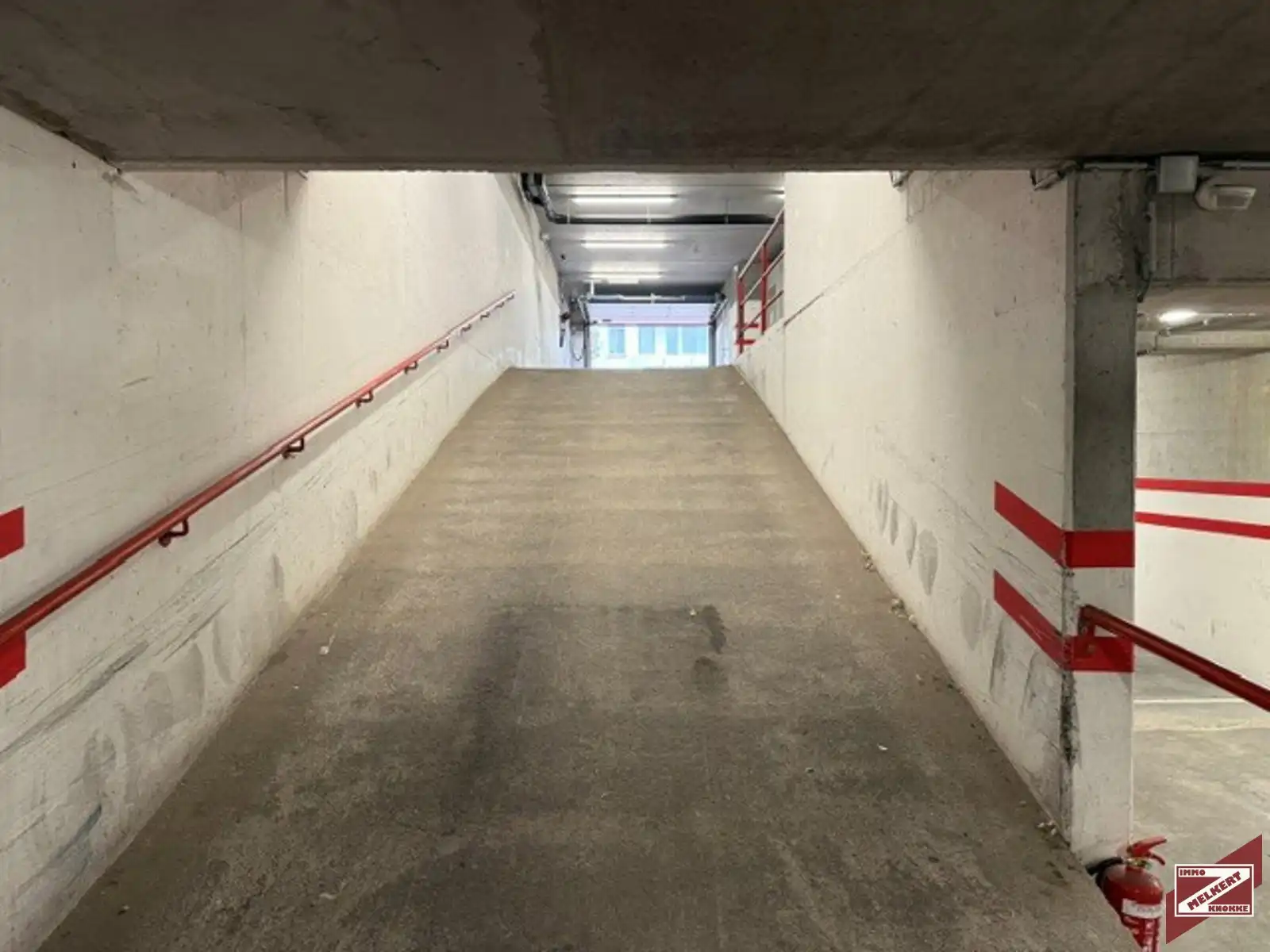 Parkeerplaats te huur foto 10