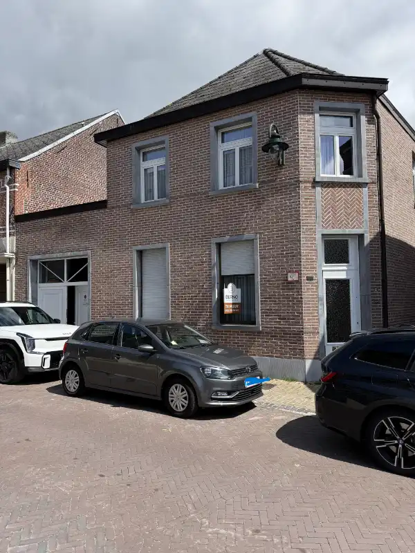 Kerkstraat 32 - 9280 Lebbeke foto {{pictureIndex}}