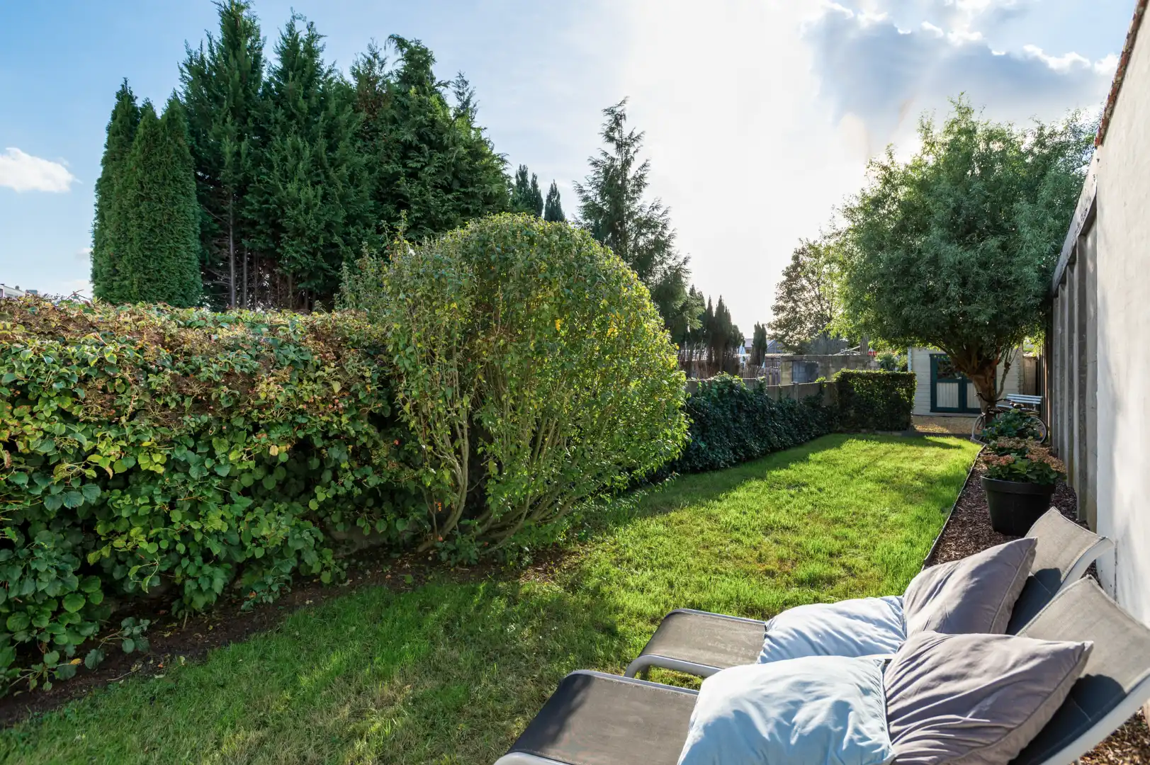 Verrassend ruim en energiezuinig wonen met een zonnige tuin in Schoten! foto 20