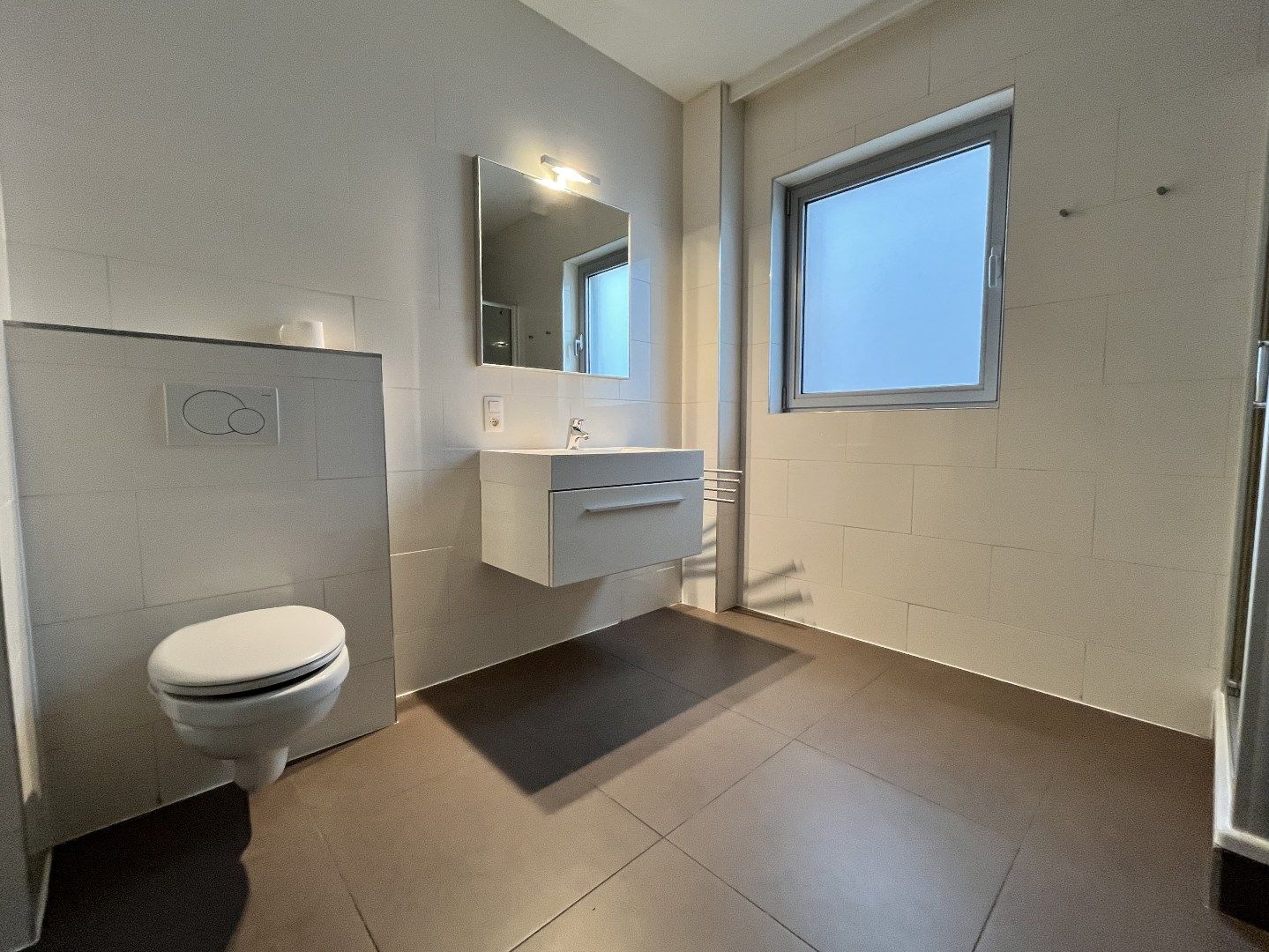 Hedendaags 2 slpk appartement met terras foto 11