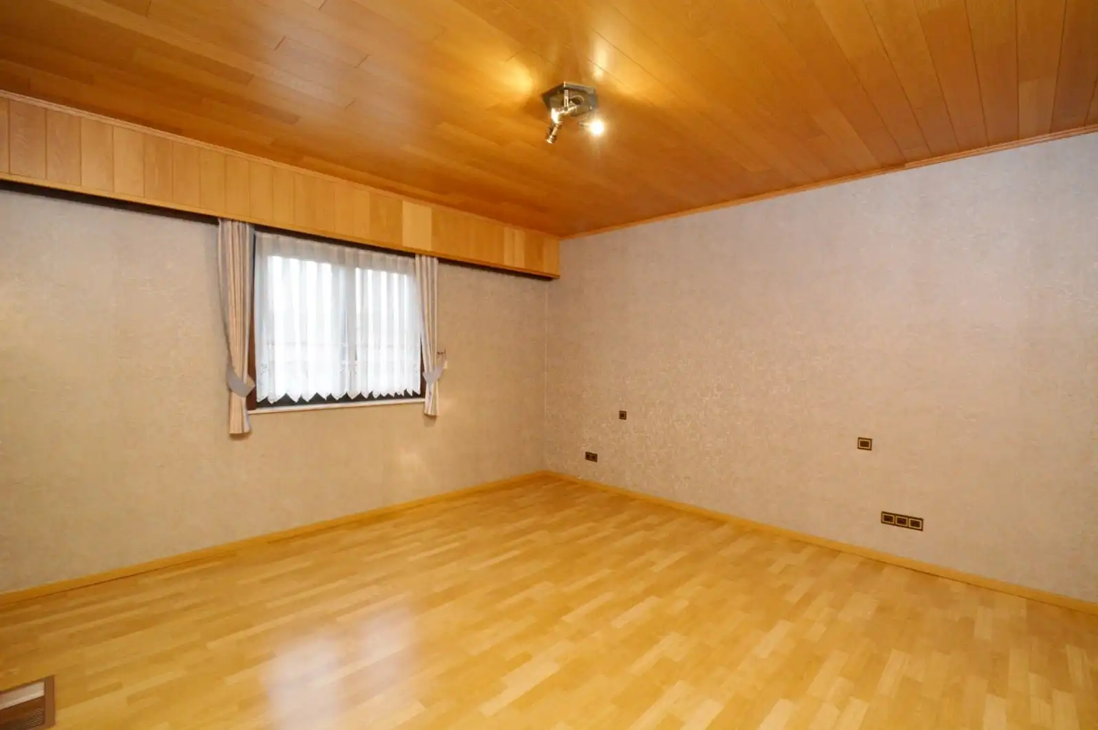 OB met 3 slpk en 2 garages te Begijnendijk foto 9