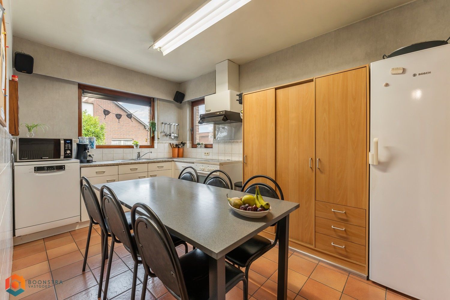 Landbouwwoning met 4 slpkrs en serre op een perceel van 13.598 m² te Sint-Katelijne-Waver foto 8