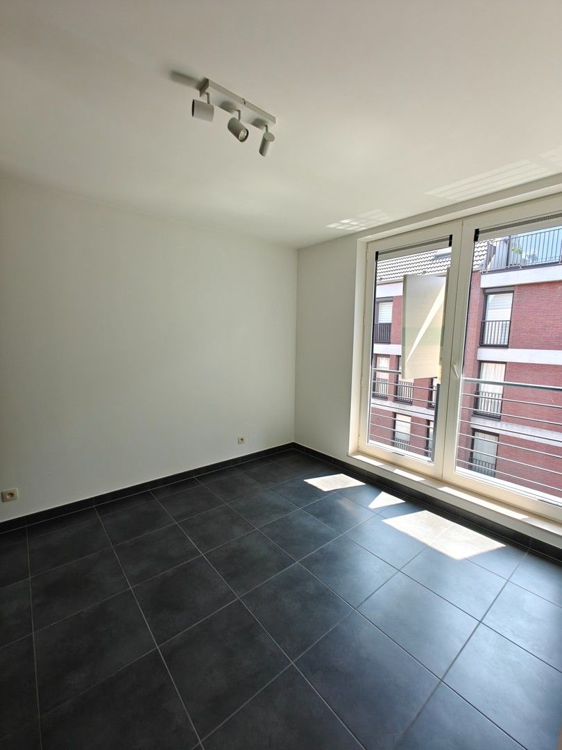 Centraal gelegen appartement te huur foto 12